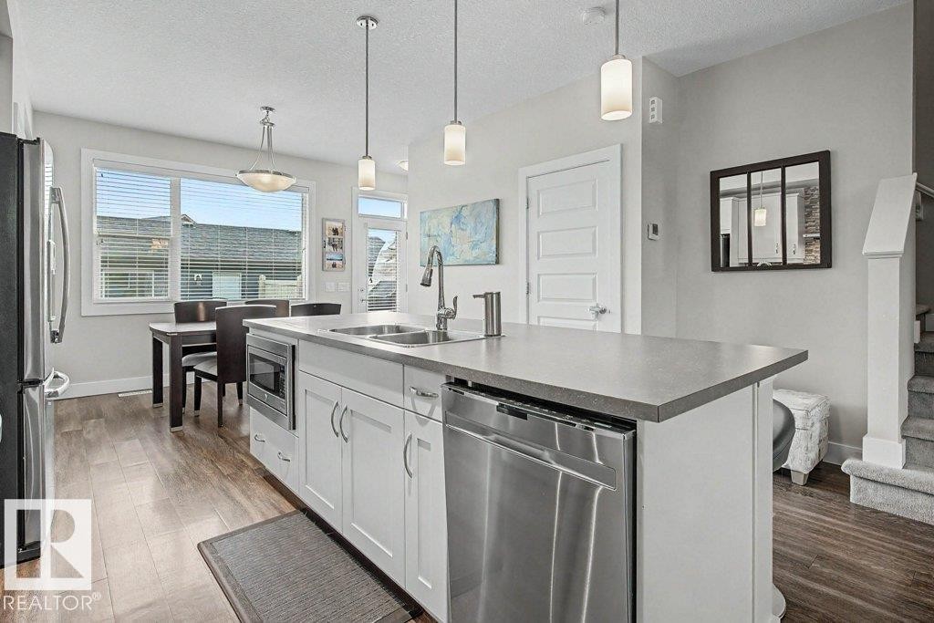 1303 162 Street Sw, Edmonton, AB - Indoor Photo Showing Kitchen With Double Sink With Upgraded Kitchen