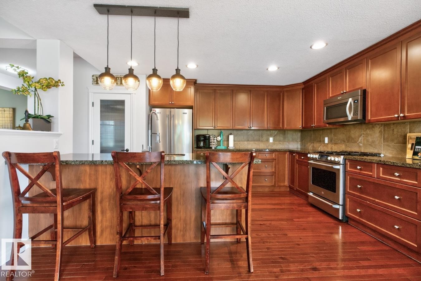 817 Southfork Green, Leduc, AB