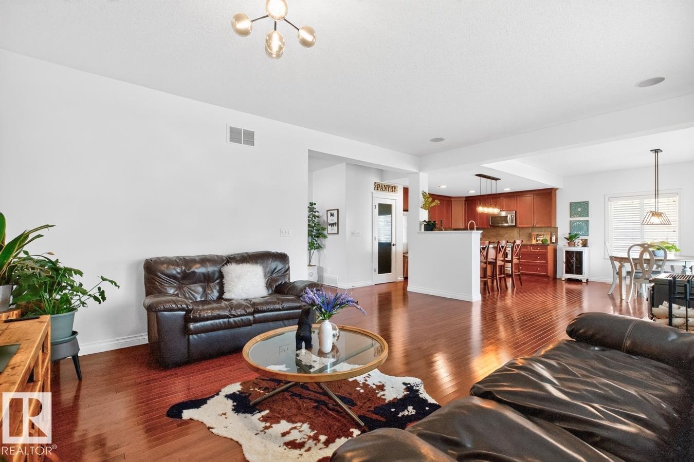 817 Southfork Green, Leduc, AB