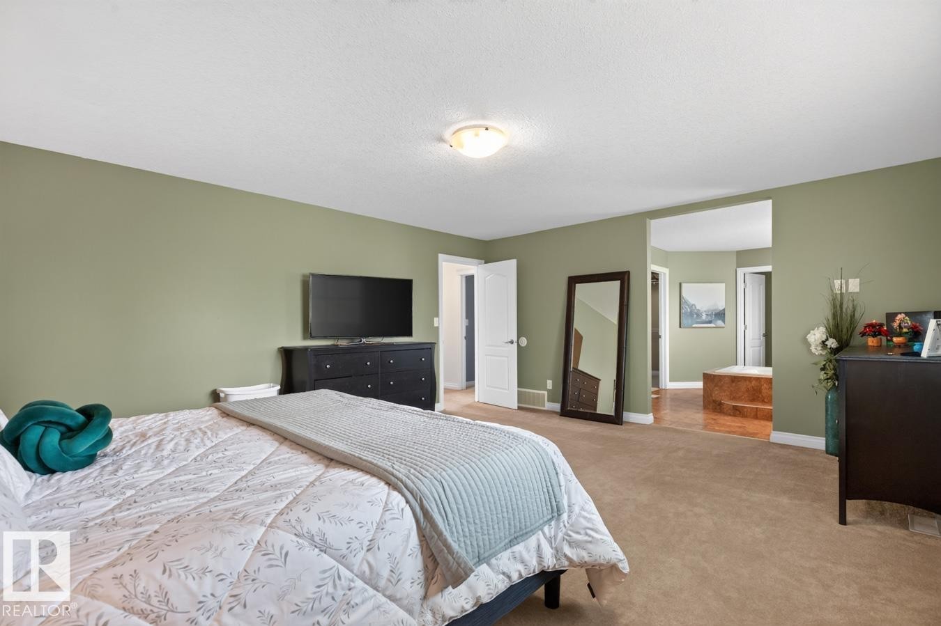 817 Southfork Green, Leduc, AB