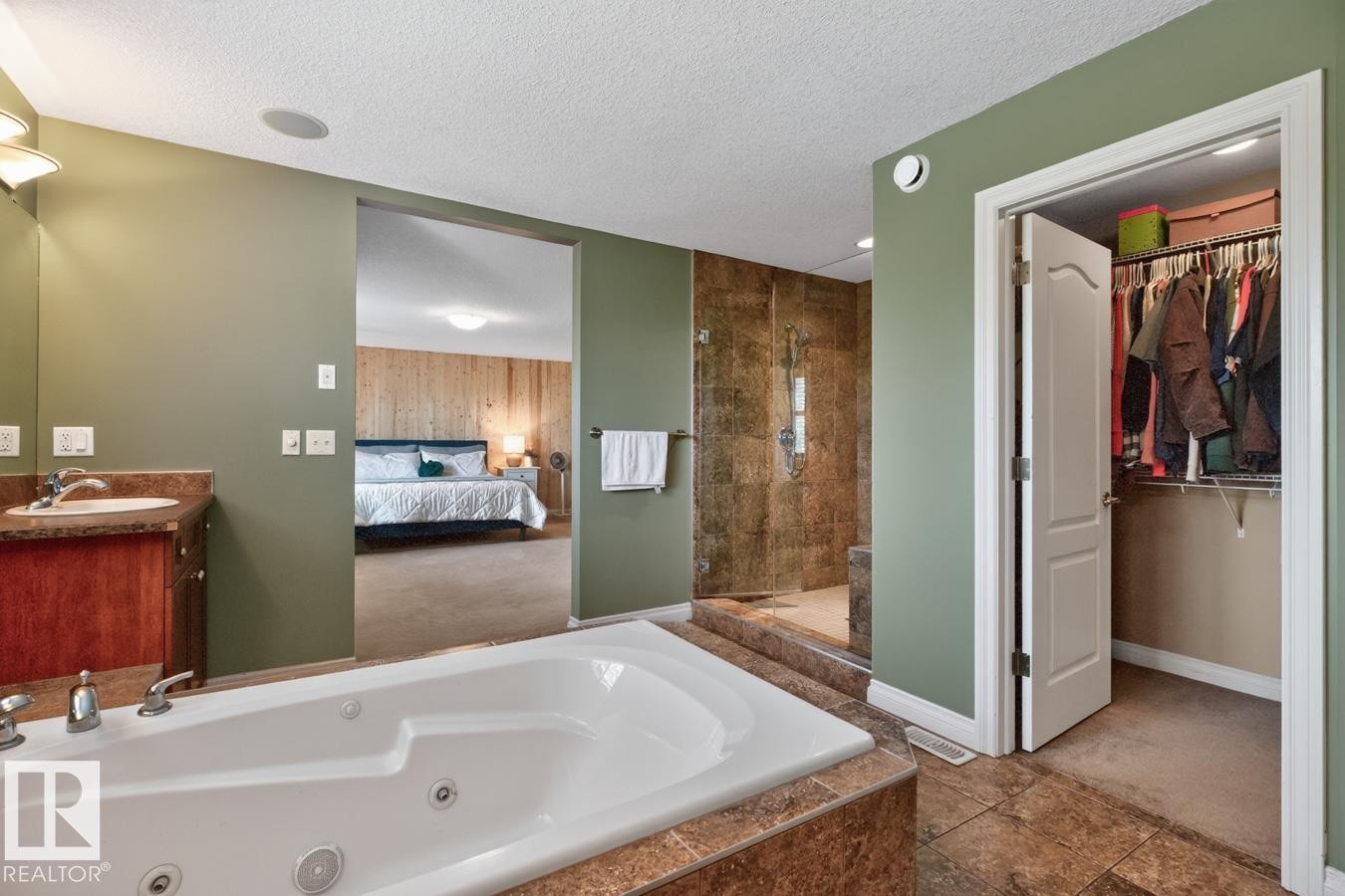 817 Southfork Green, Leduc, AB