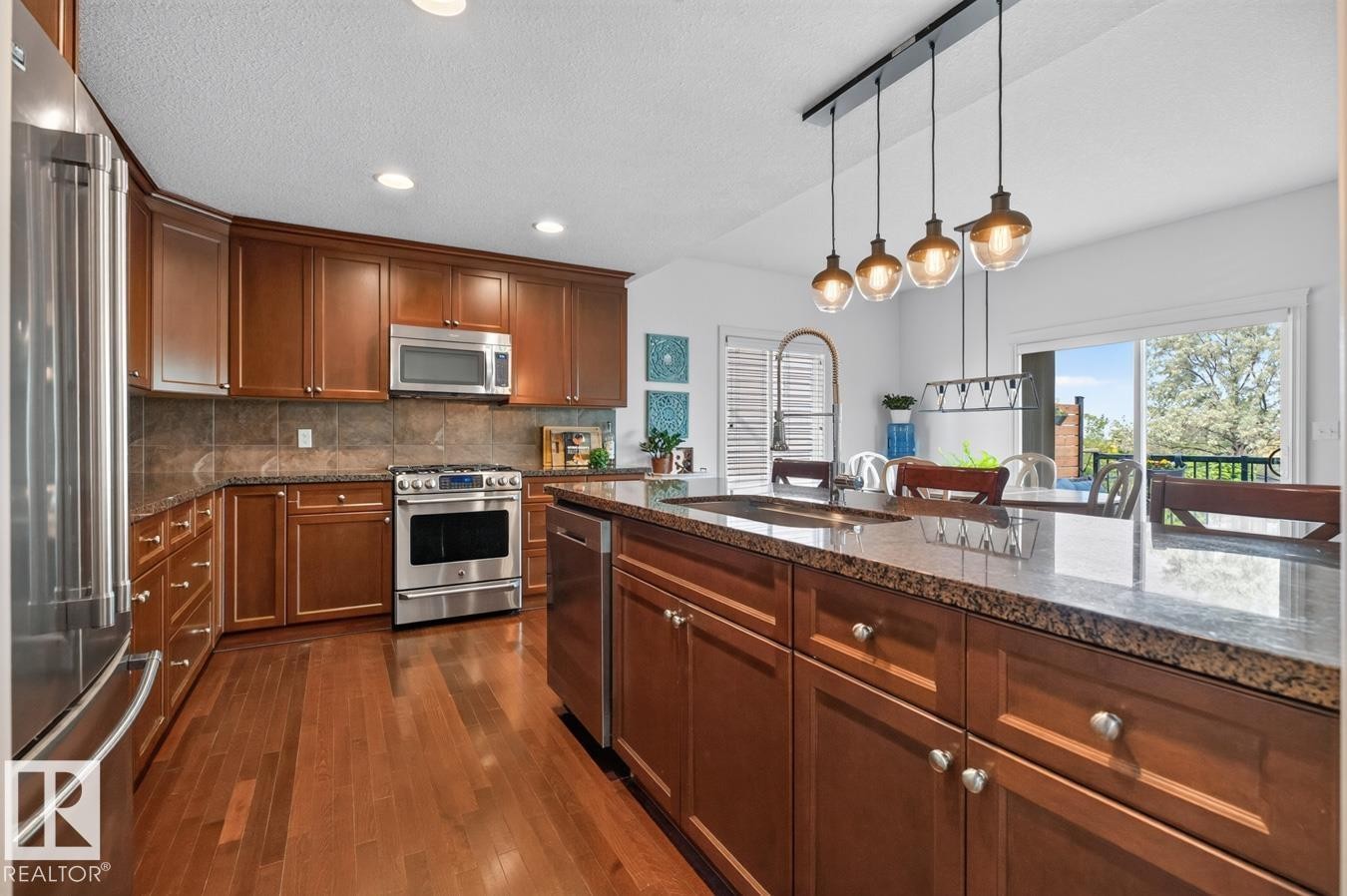 817 Southfork Green, Leduc, AB