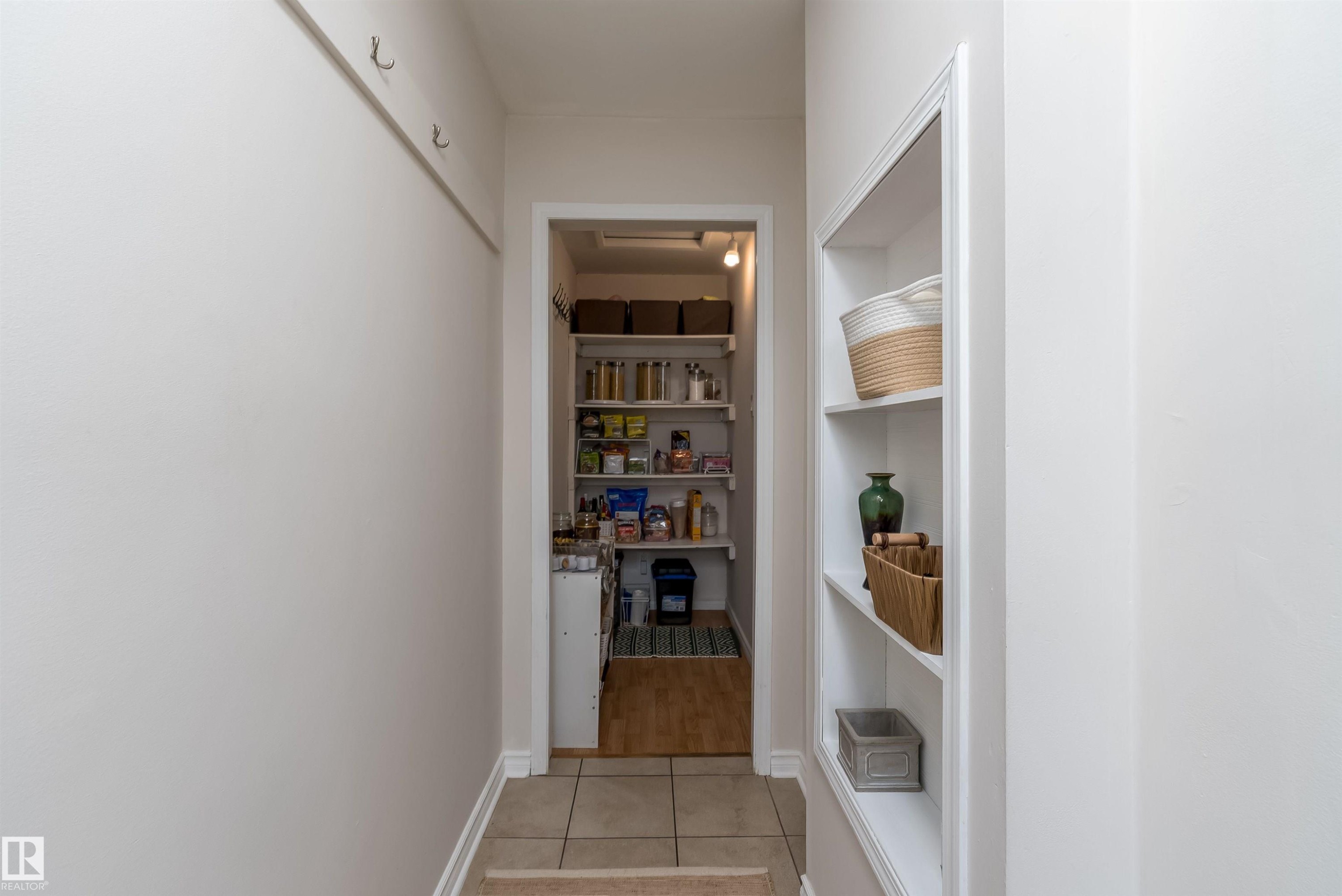 11236 40 Avenue Nw, Edmonton, AB - Indoor Photo Showing Other Room