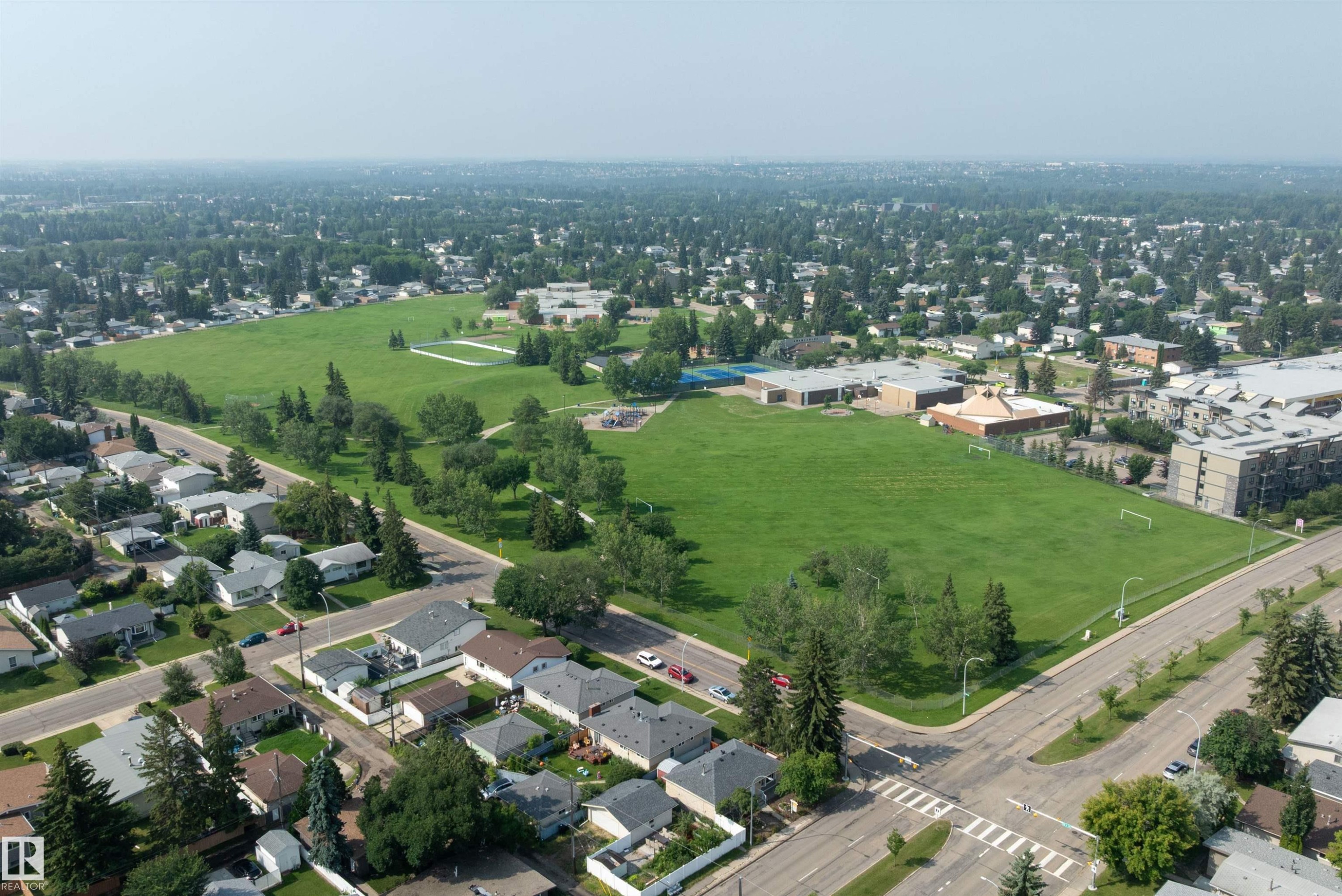 11236 40 Avenue Nw, Edmonton, AB - Outdoor With View