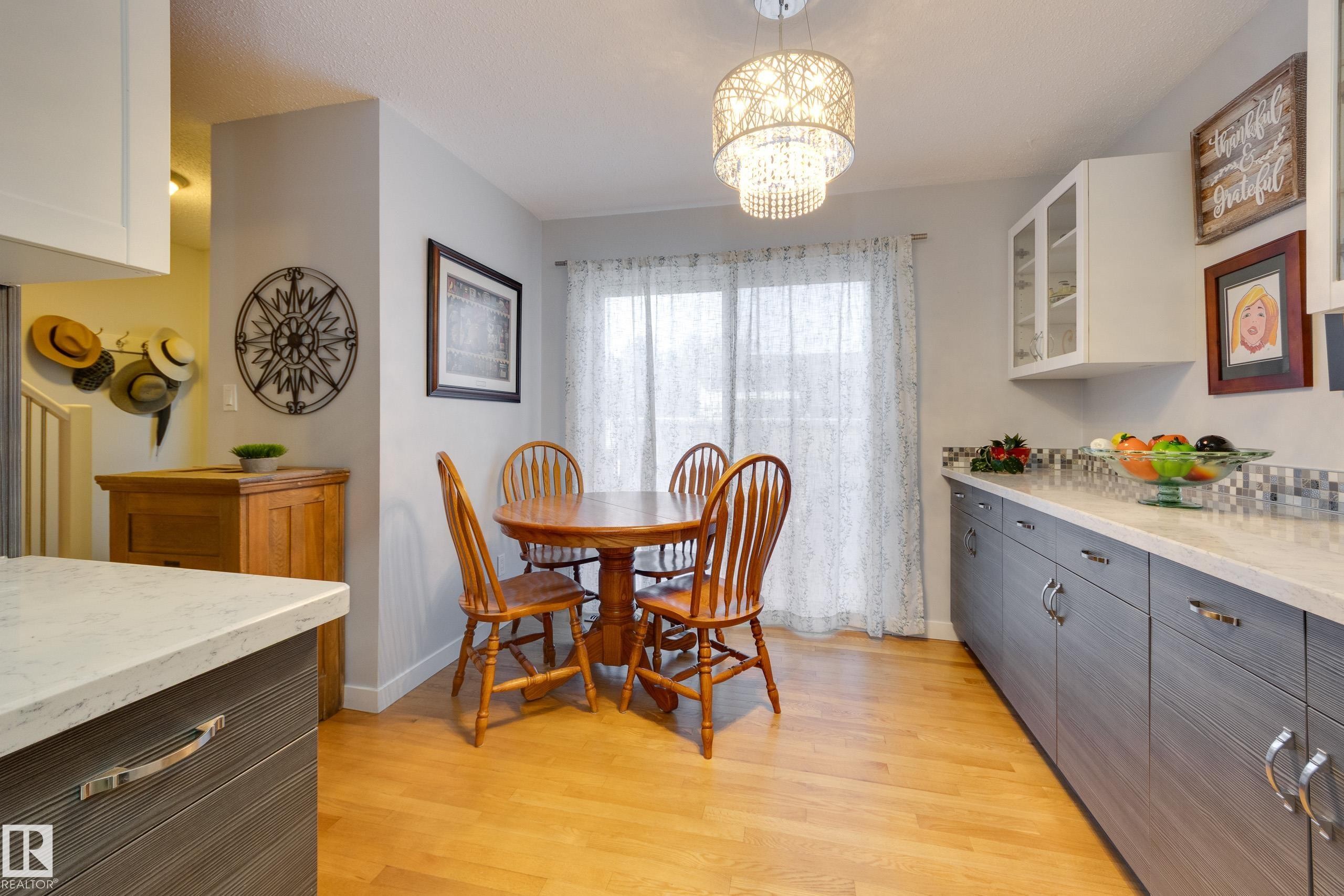 4303 46 Street, Stony Plain, AB - Indoor Photo Showing Dining Room