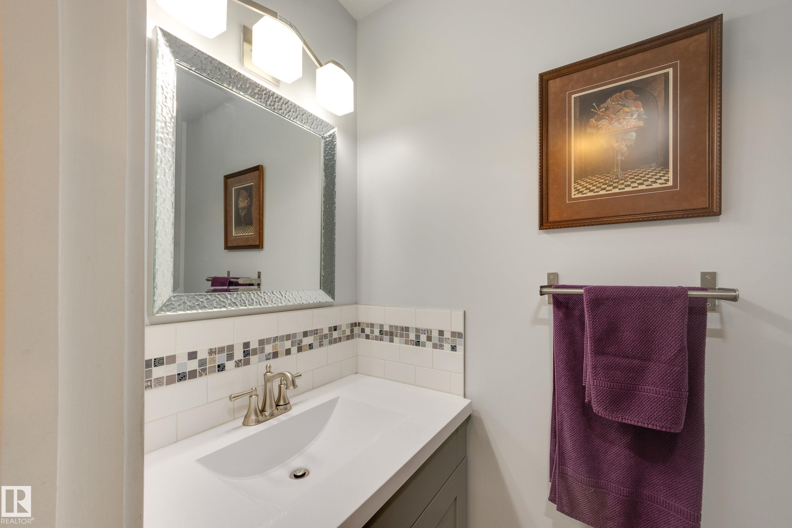 4303 46 Street, Stony Plain, AB - Indoor Photo Showing Bathroom