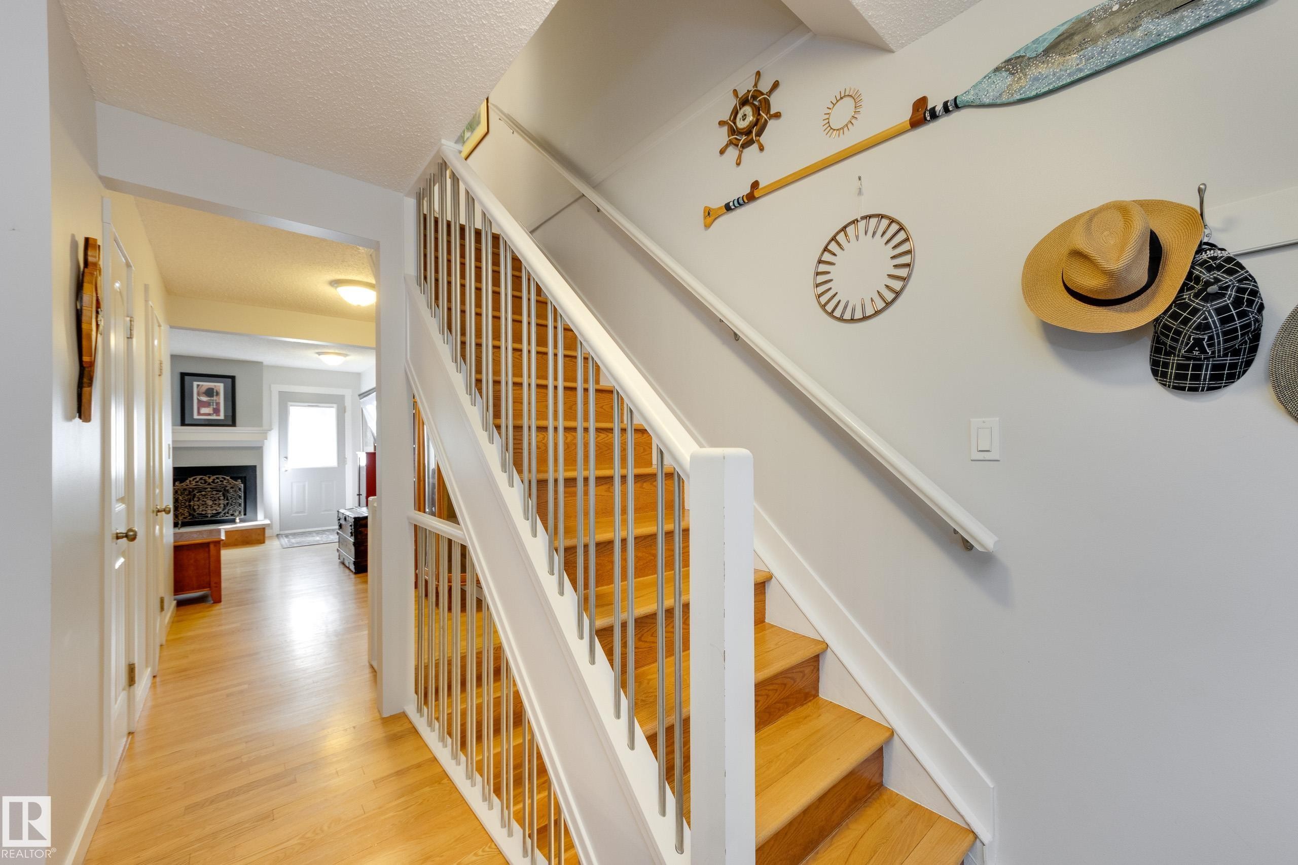 4303 46 Street, Stony Plain, AB - Indoor Photo Showing Other Room