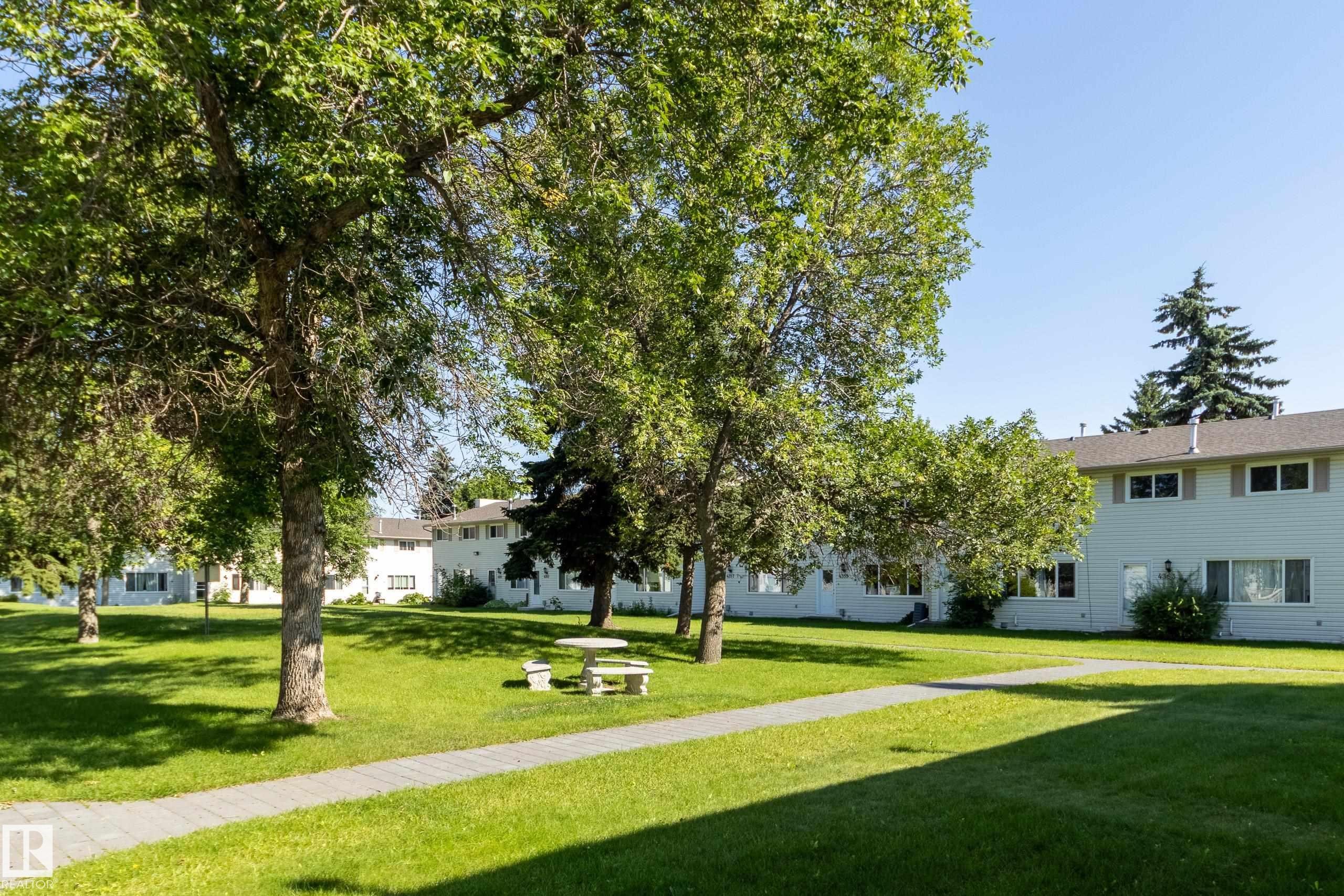 4303 46 Street, Stony Plain, AB - Outdoor