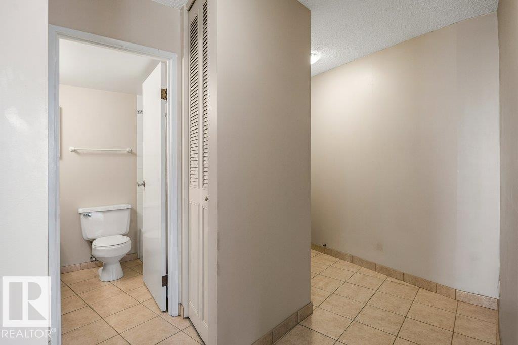 #1803 10883 Saskatchewan Dr Nw, Edmonton, AB - Indoor Photo Showing Bathroom