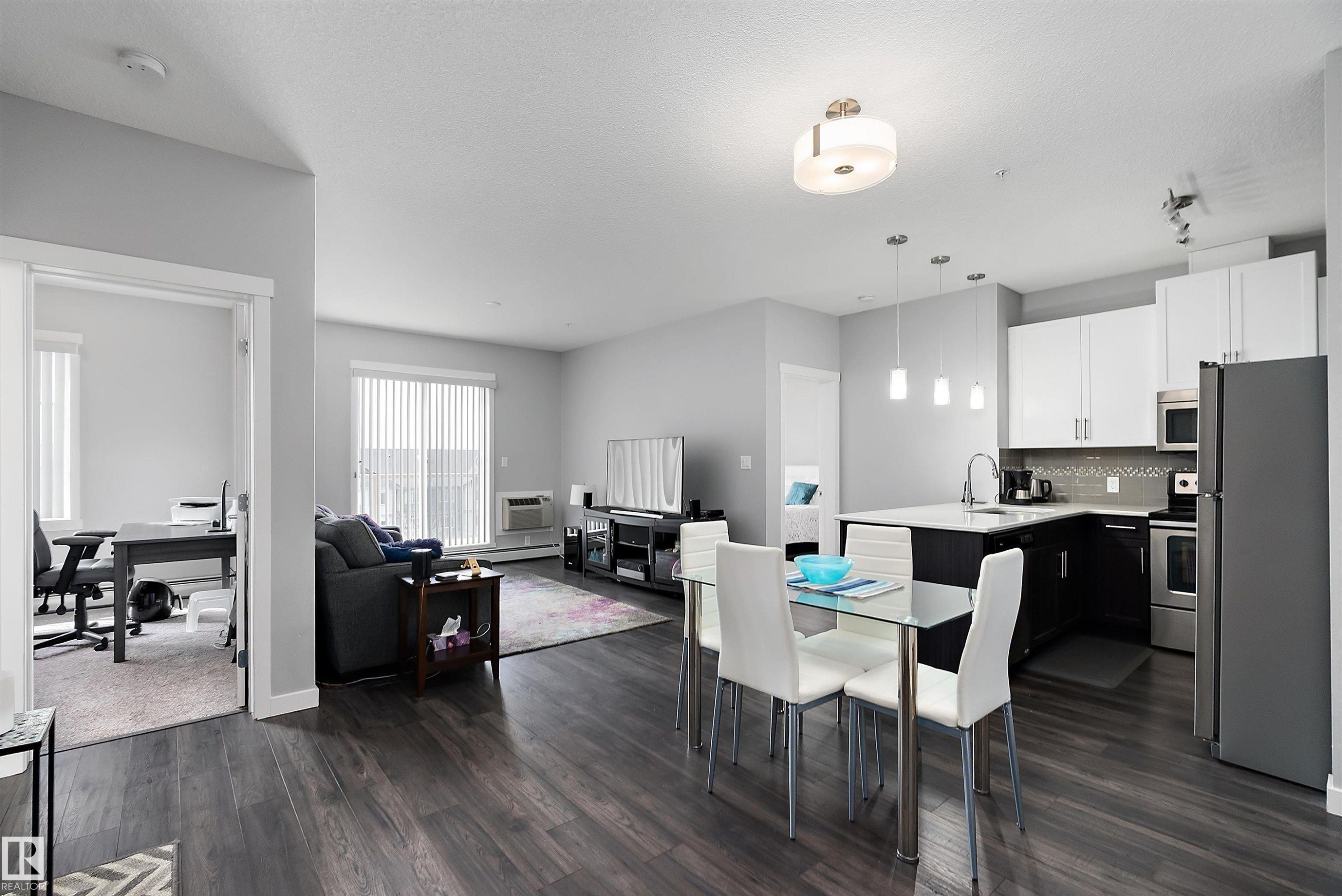 #407 812 Welsh Dr Sw, Edmonton, AB - Indoor