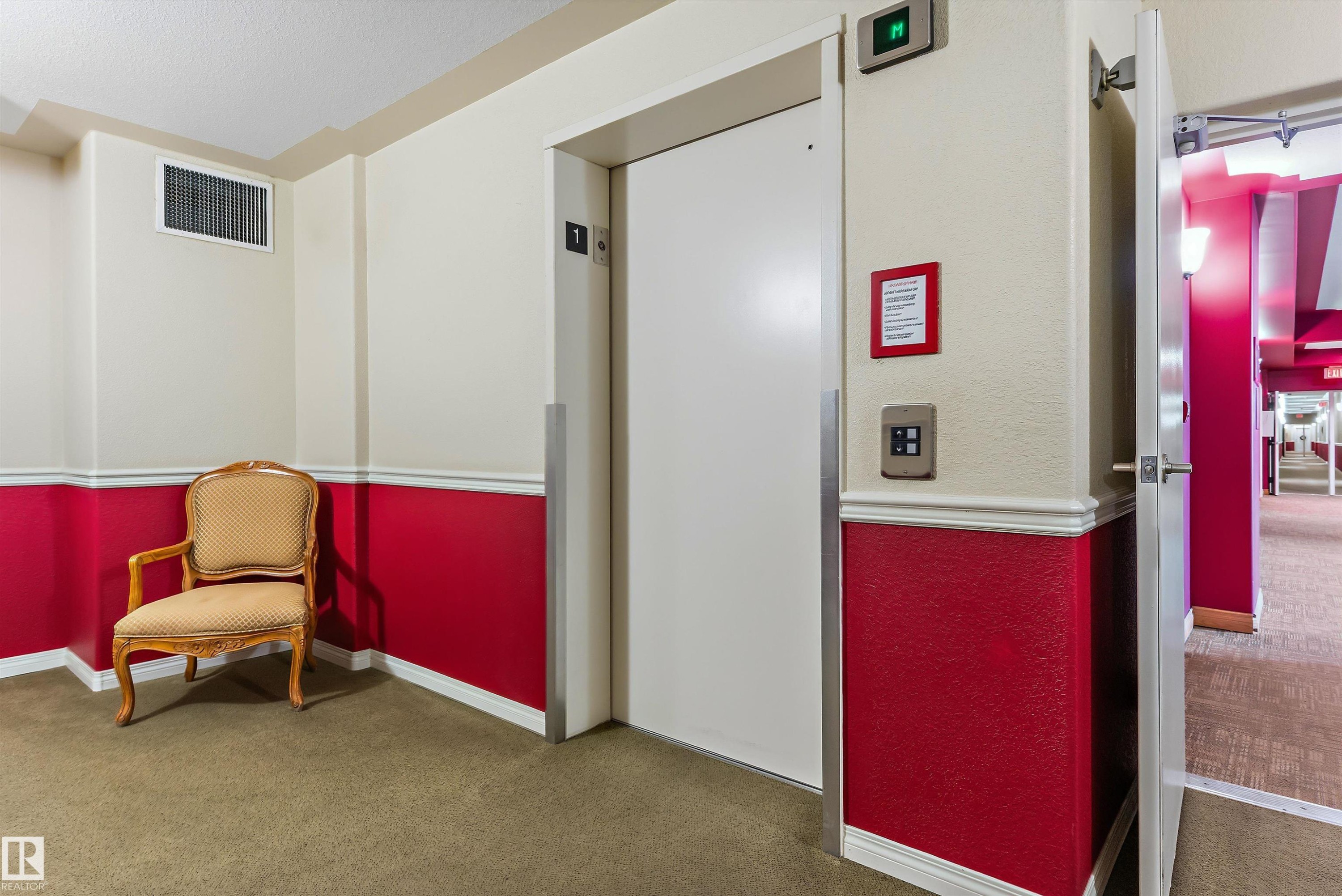 #315 612 111 St Sw, Edmonton, AB - Indoor Photo Showing Other Room