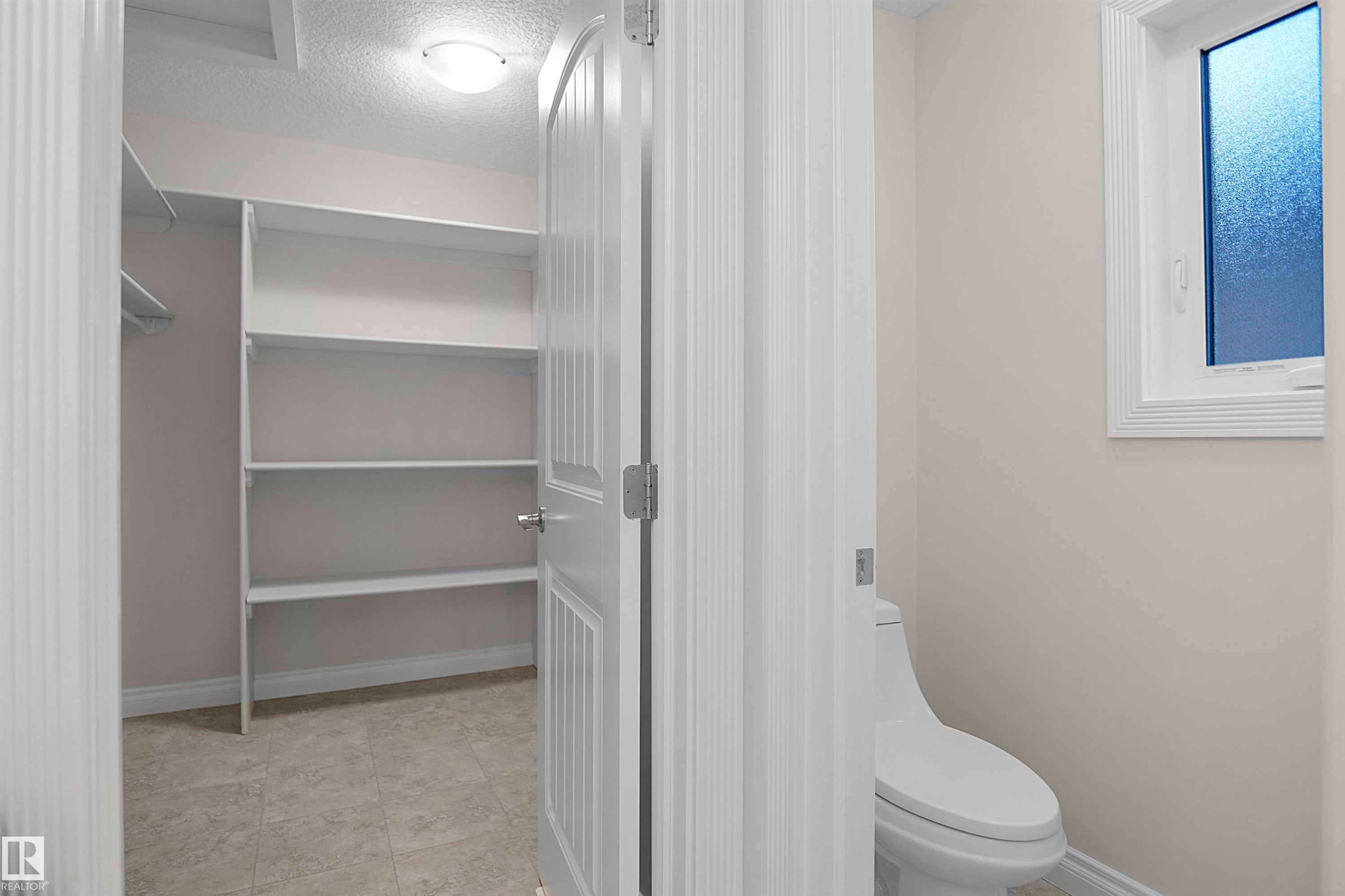 14037 161A Avenue Nw, Edmonton, AB - Indoor Photo Showing Other Room