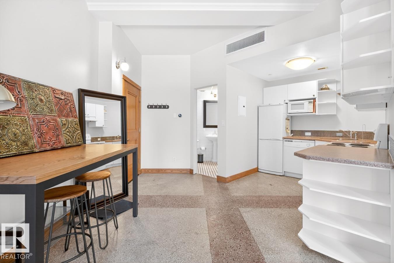 #801 10134 100 St Nw, Edmonton, AB - Indoor Photo Showing Kitchen With Double Sink