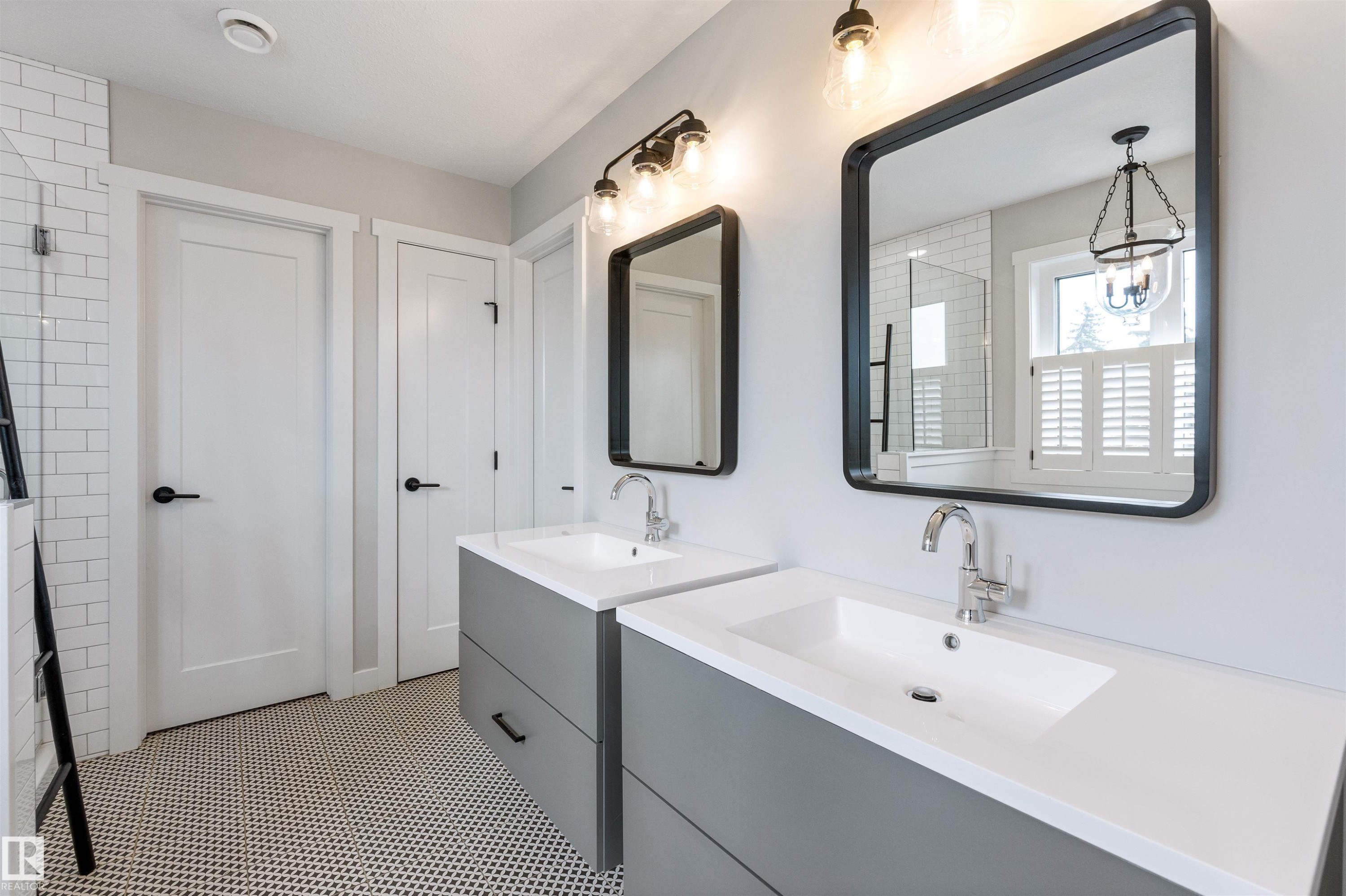 23 Jamison Crescent, St. Albert, AB - Indoor Photo Showing Bathroom