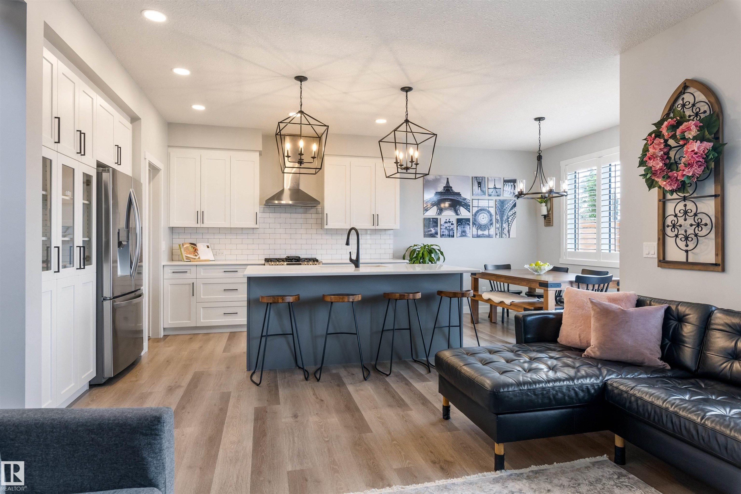 23 Jamison Crescent, St. Albert, AB - Indoor Photo Showing Kitchen With Upgraded Kitchen