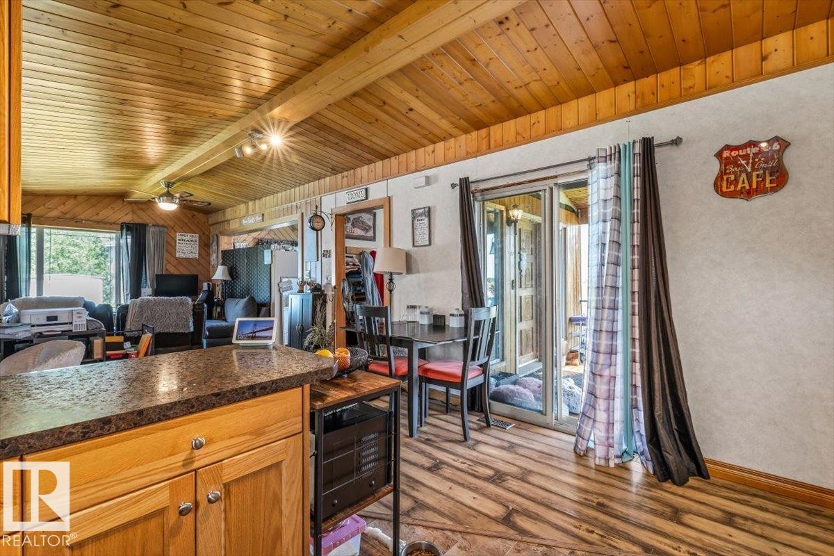 54115 Range Road 270, Rural Sturgeon County, AB - Indoor