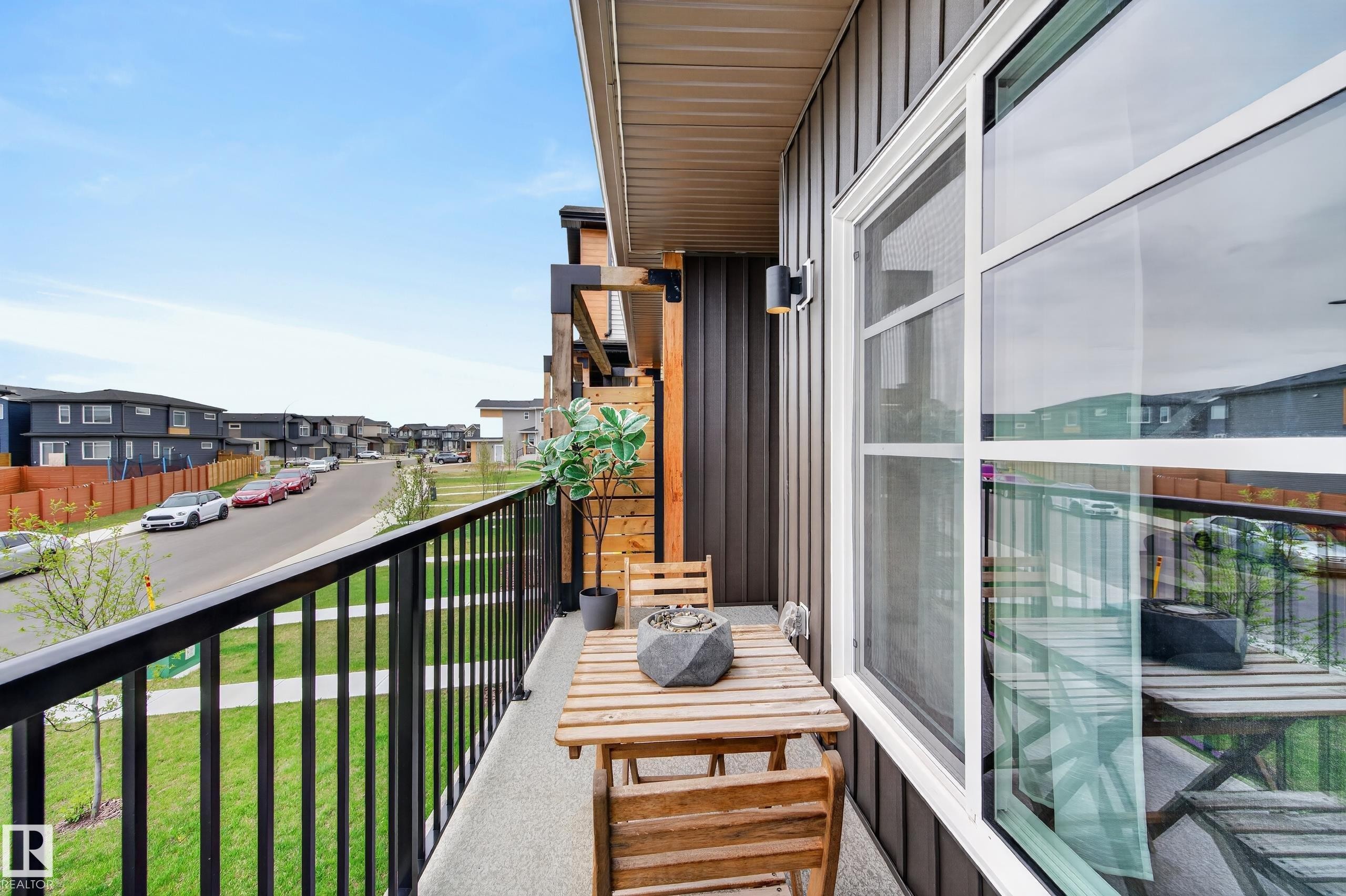 512 37 Street Sw, Edmonton, AB - Outdoor With Balcony With Exterior