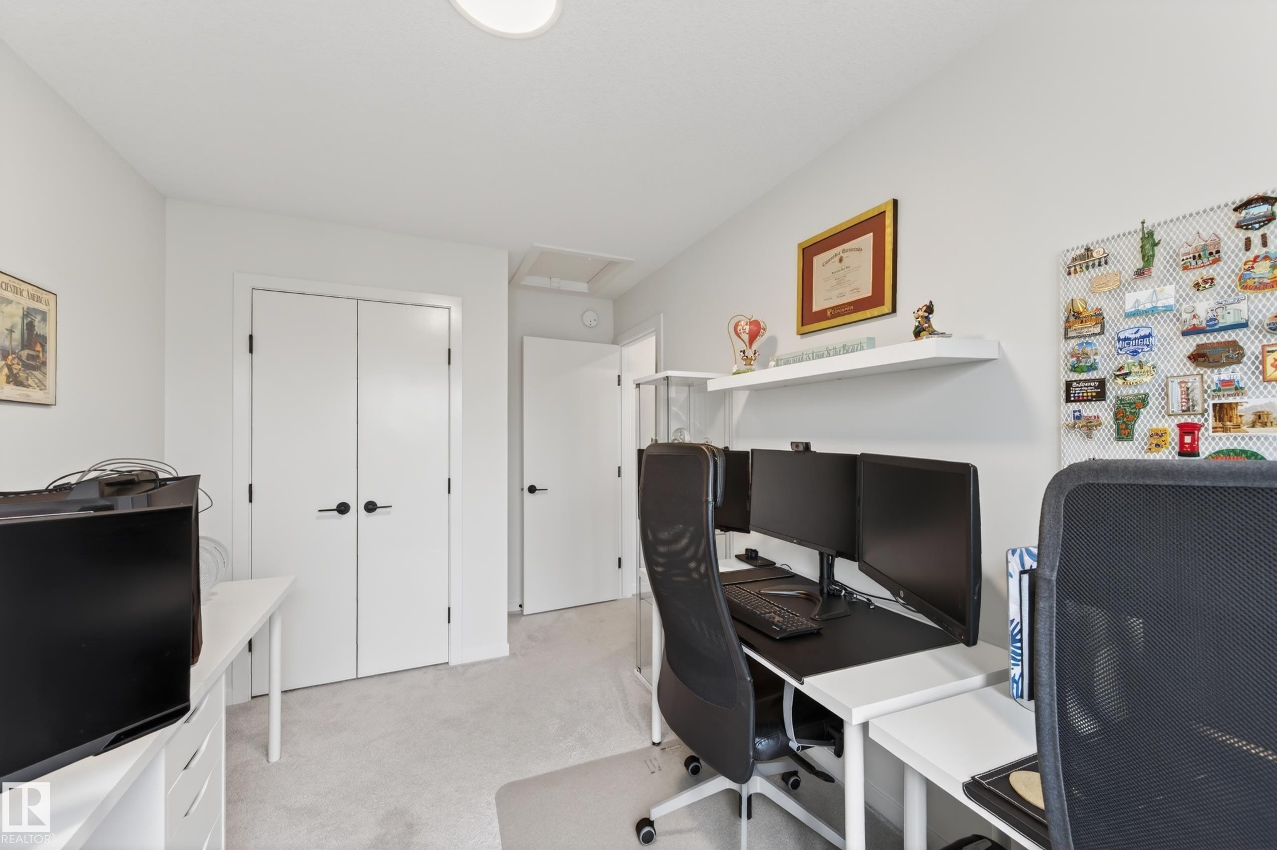 512 37 Street Sw, Edmonton, AB - Indoor Photo Showing Office
