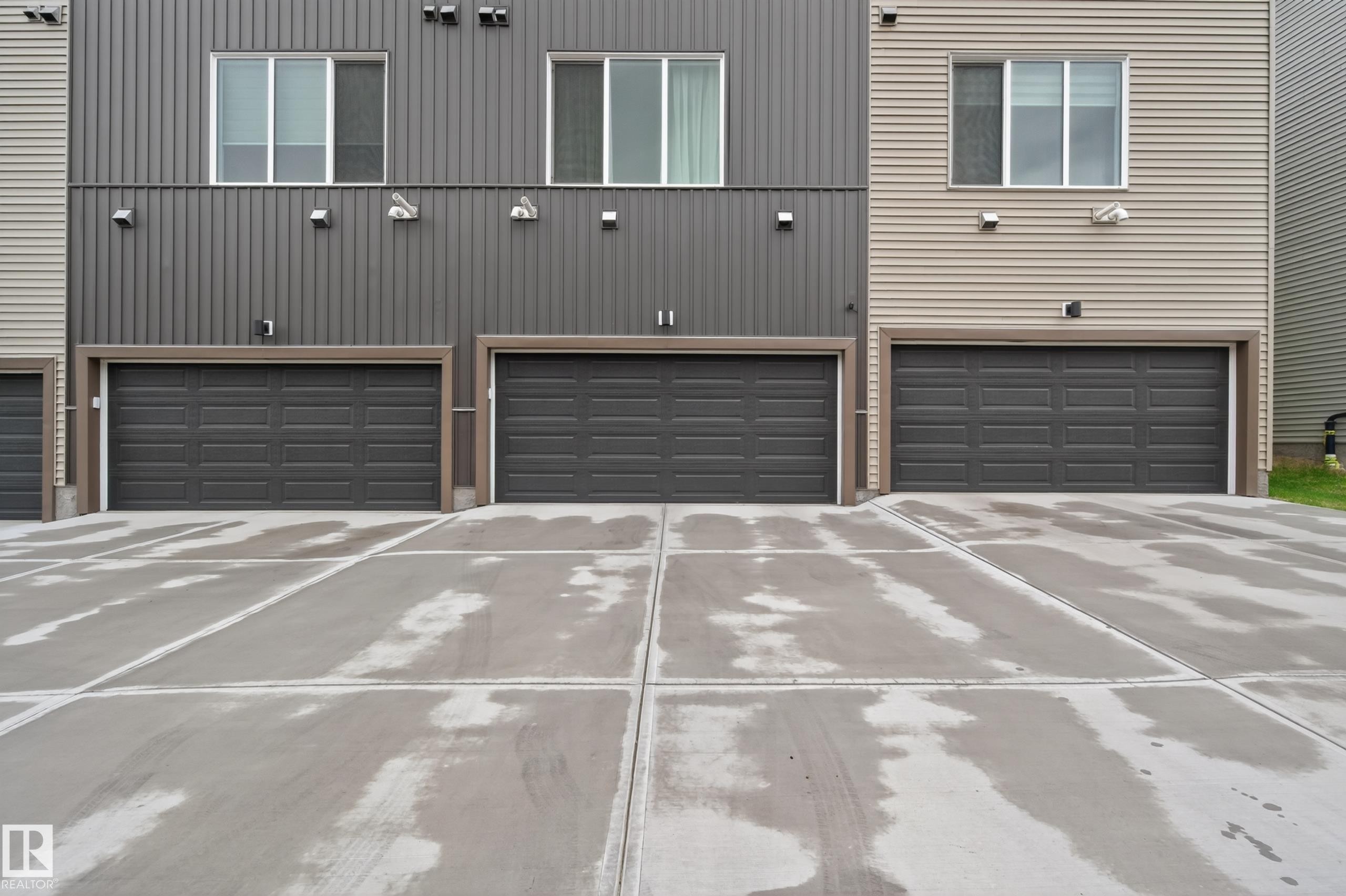 512 37 Street Sw, Edmonton, AB - Outdoor