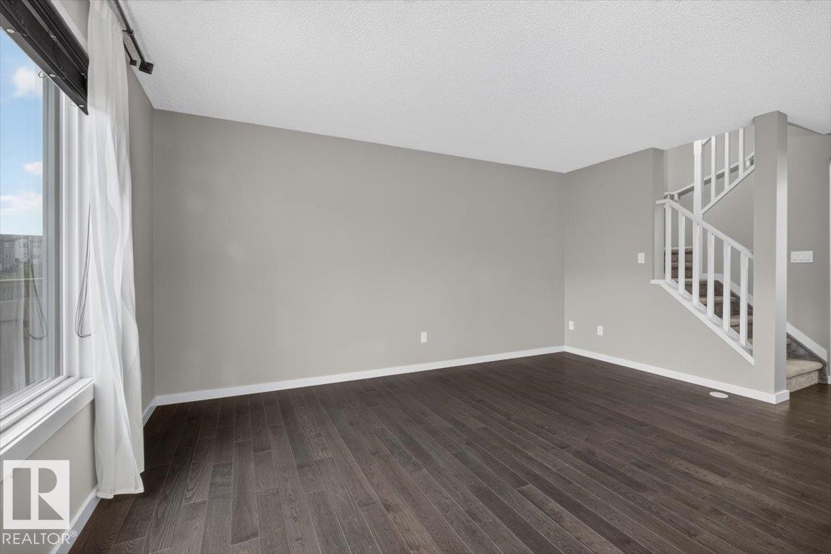 632 42 Avenue Nw, Edmonton, AB - Indoor Photo Showing Other Room