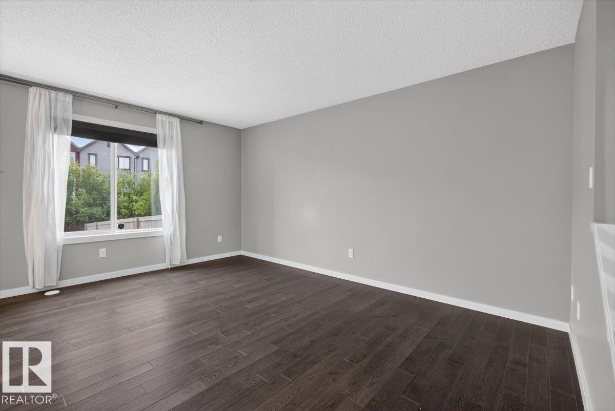 632 42 Avenue Nw, Edmonton, AB - Indoor Photo Showing Other Room