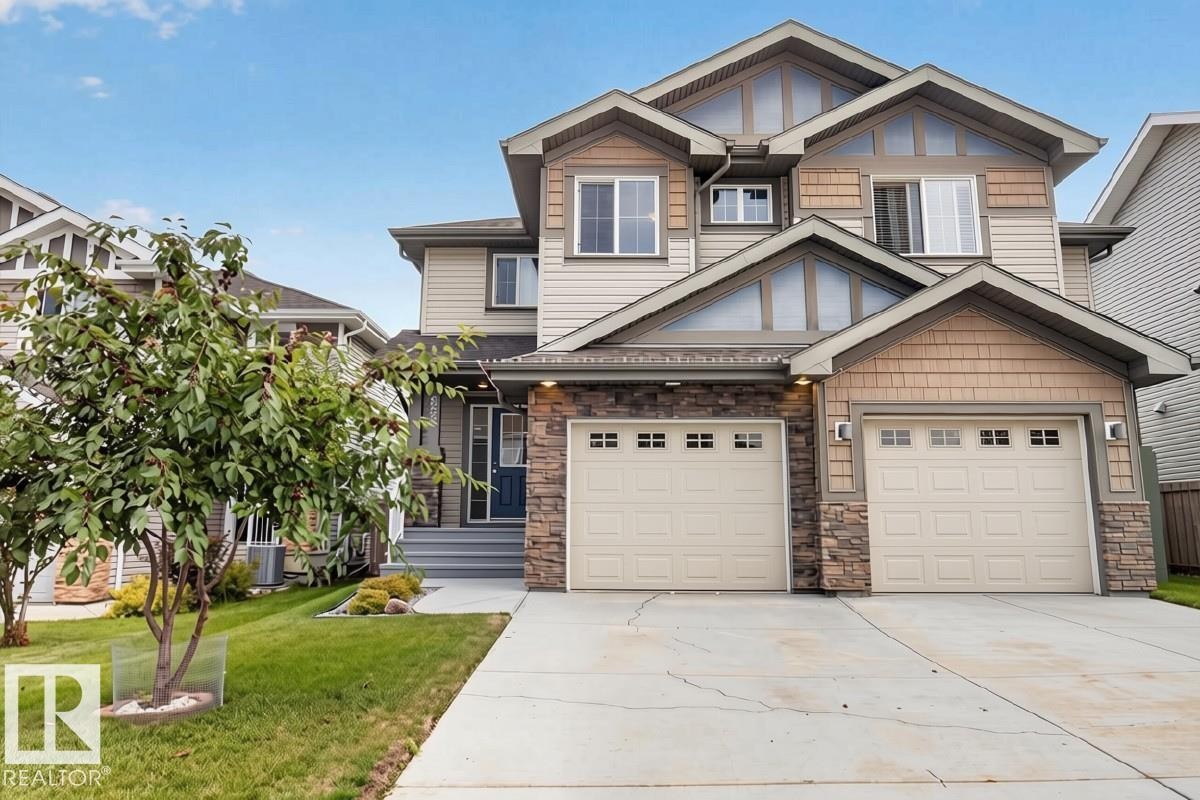 632 42 Avenue Nw, Edmonton, AB - Outdoor With Facade