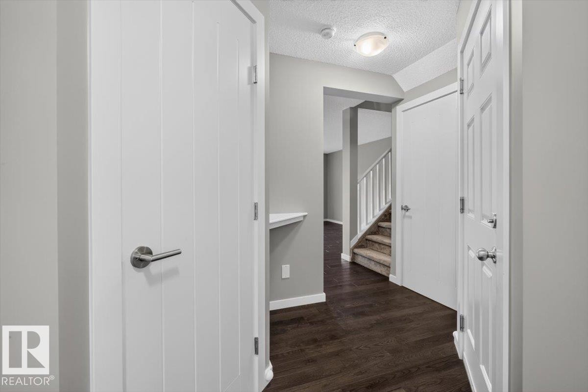 632 42 Avenue Nw, Edmonton, AB - Indoor Photo Showing Other Room