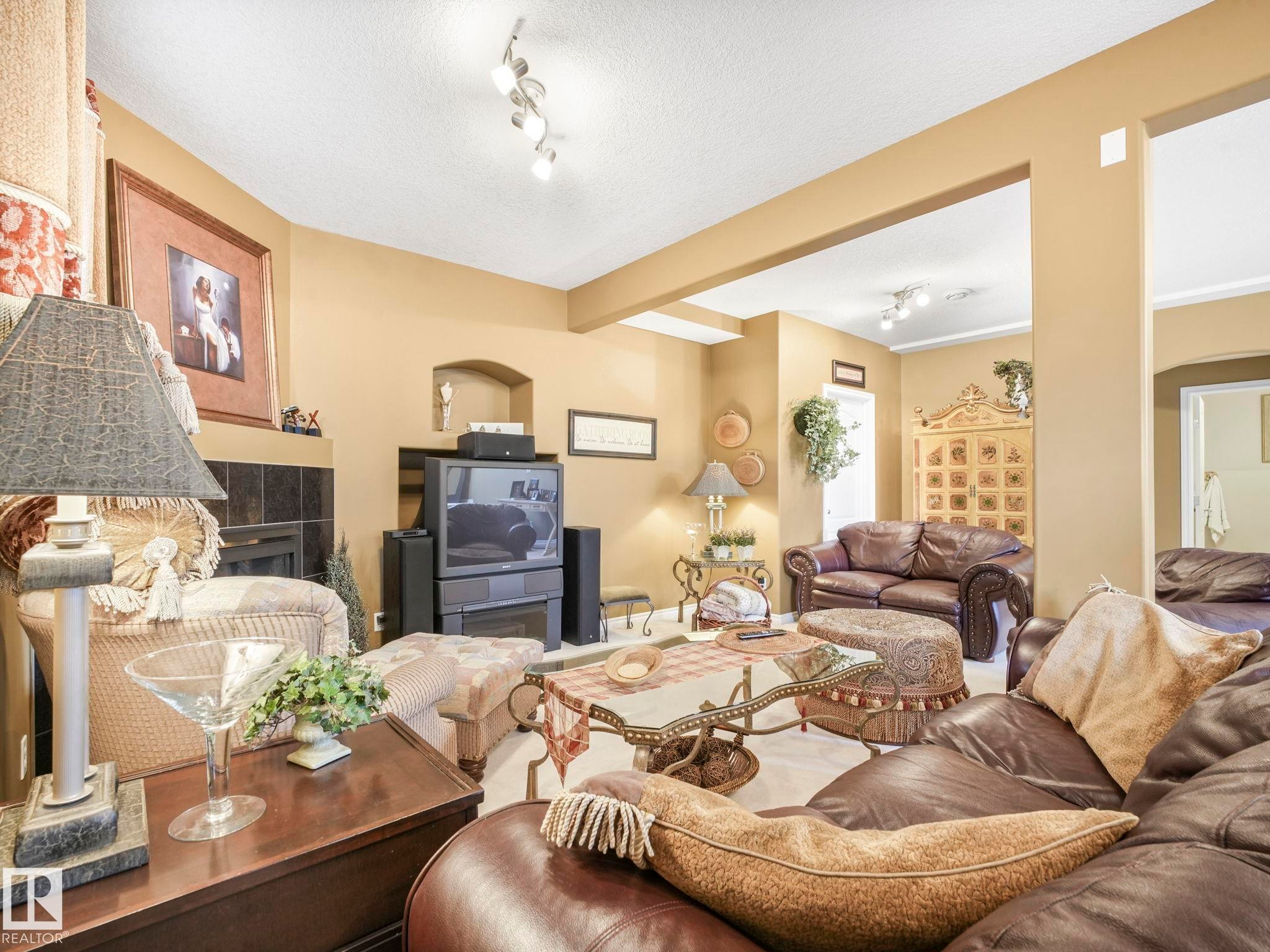 51 Kendall Crescent, St. Albert, AB - Indoor Photo Showing Living Room