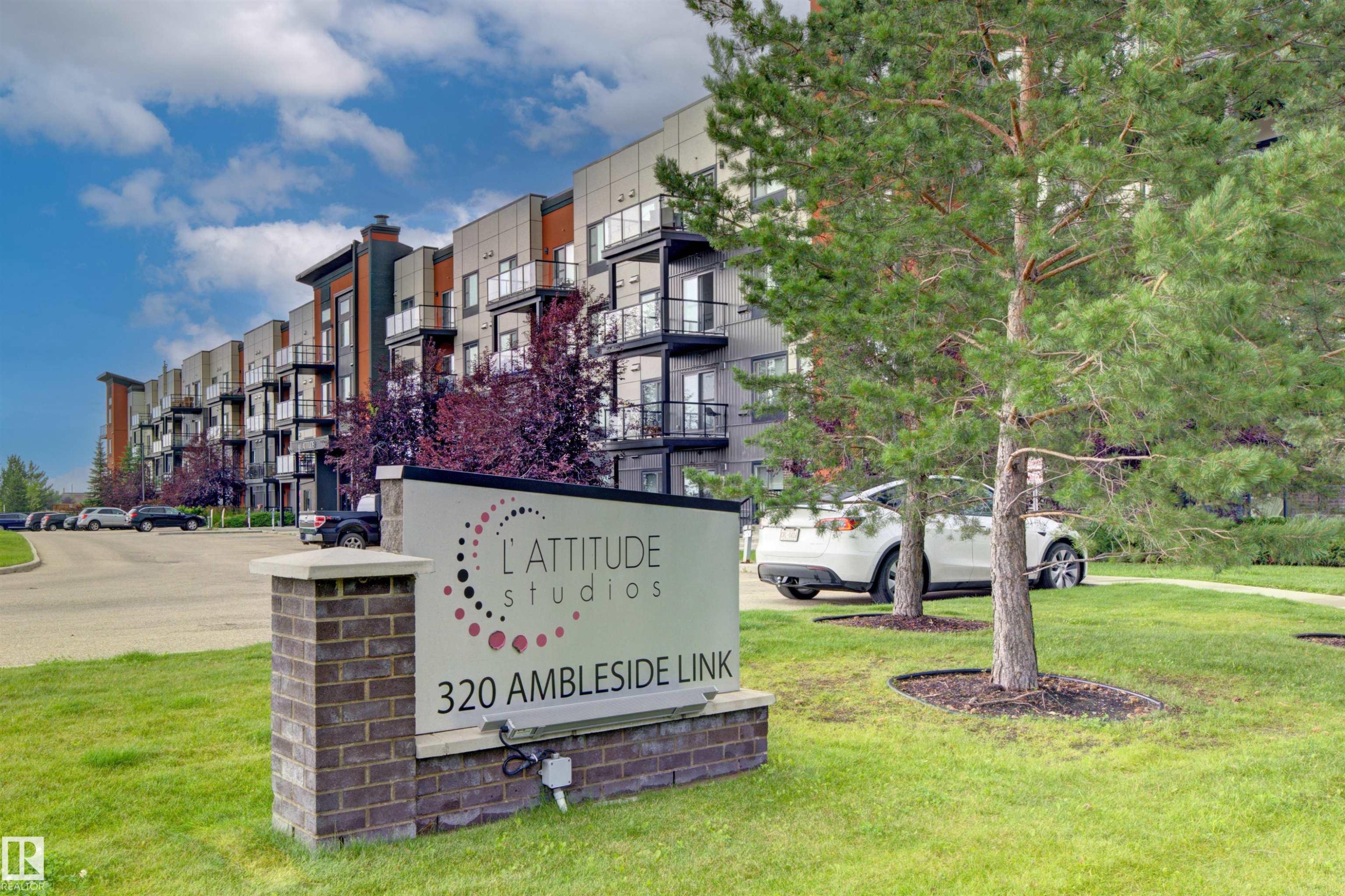 #120 320 Ambleside Link Li Sw, Edmonton, AB - Outdoor