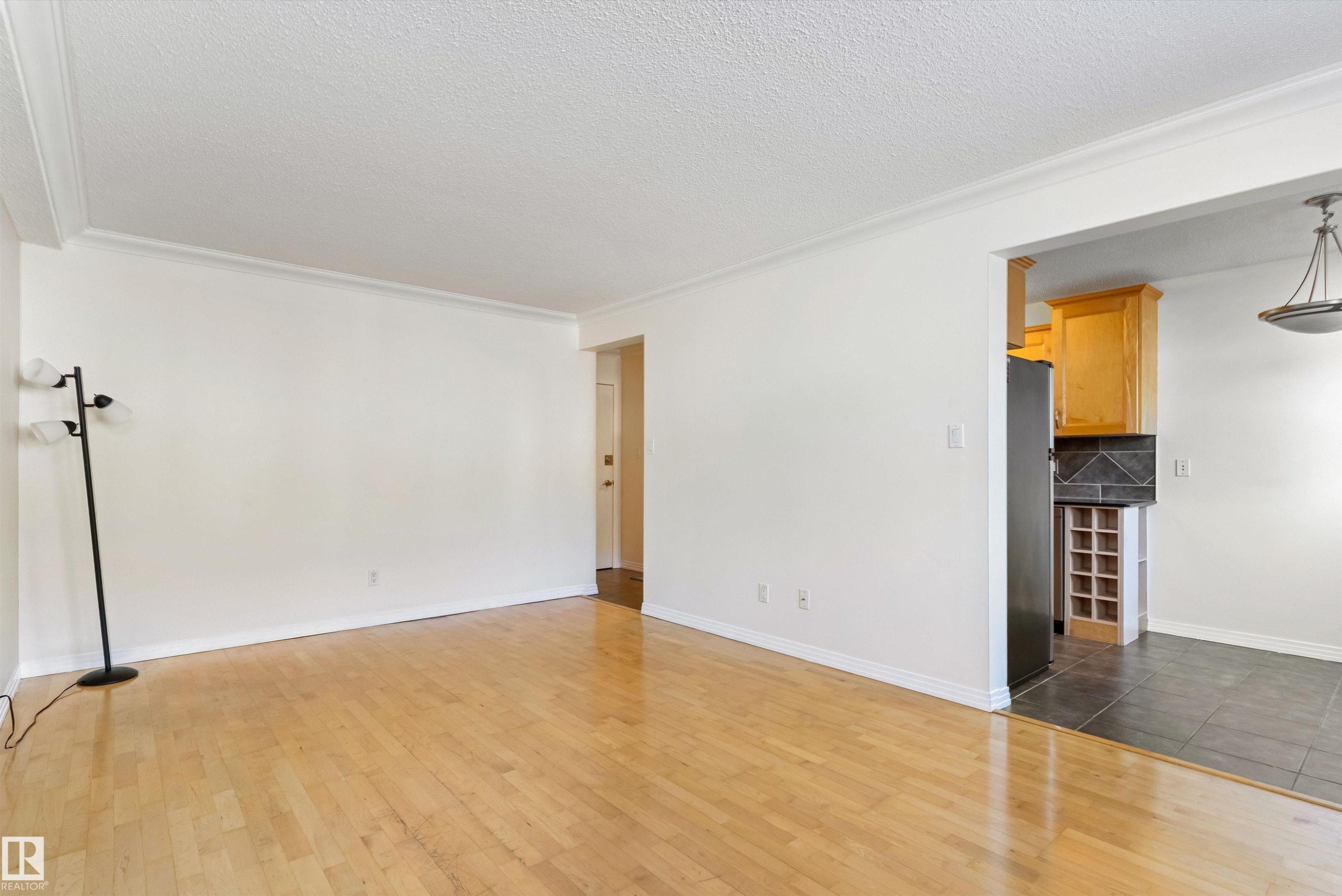 #102 10720 84 Av Nw, Edmonton, AB - Indoor Photo Showing Other Room