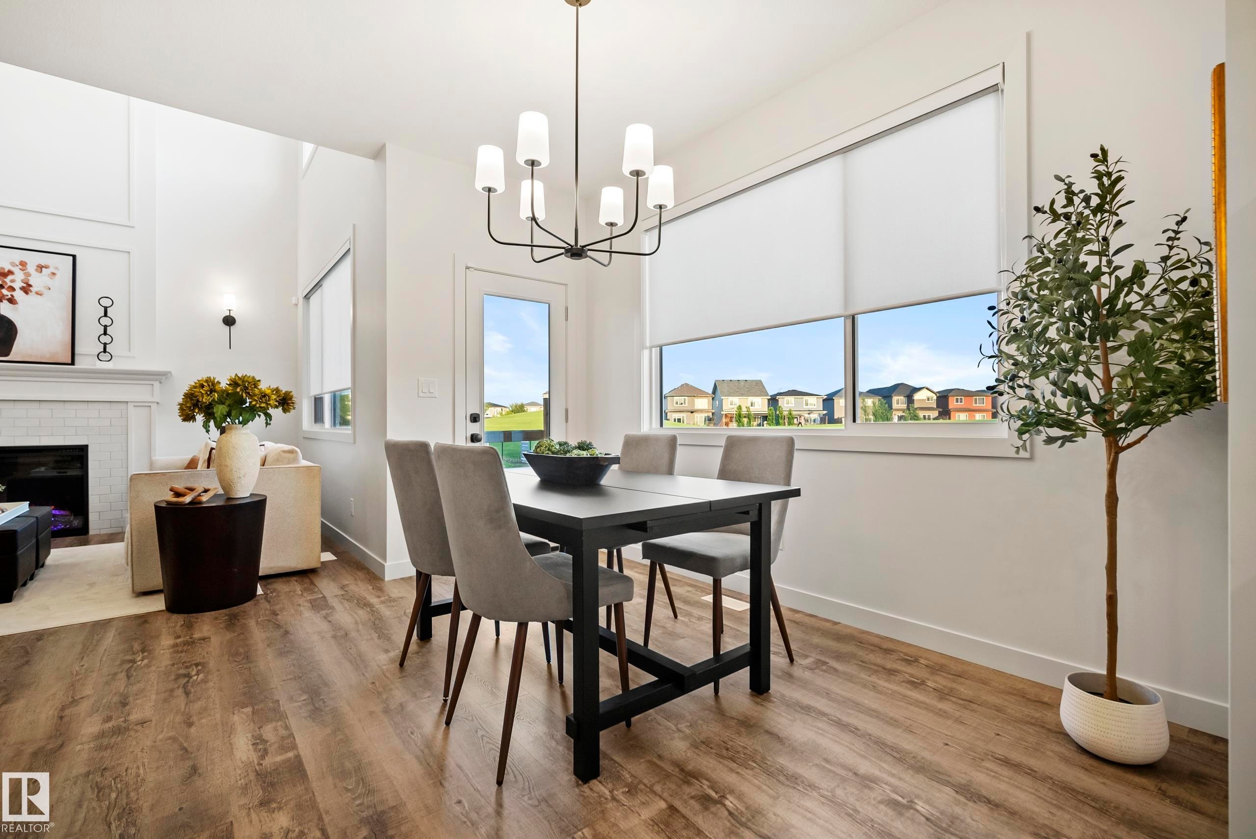 31 Prescott Close, Spruce Grove, AB - Indoor Photo Showing Dining Room