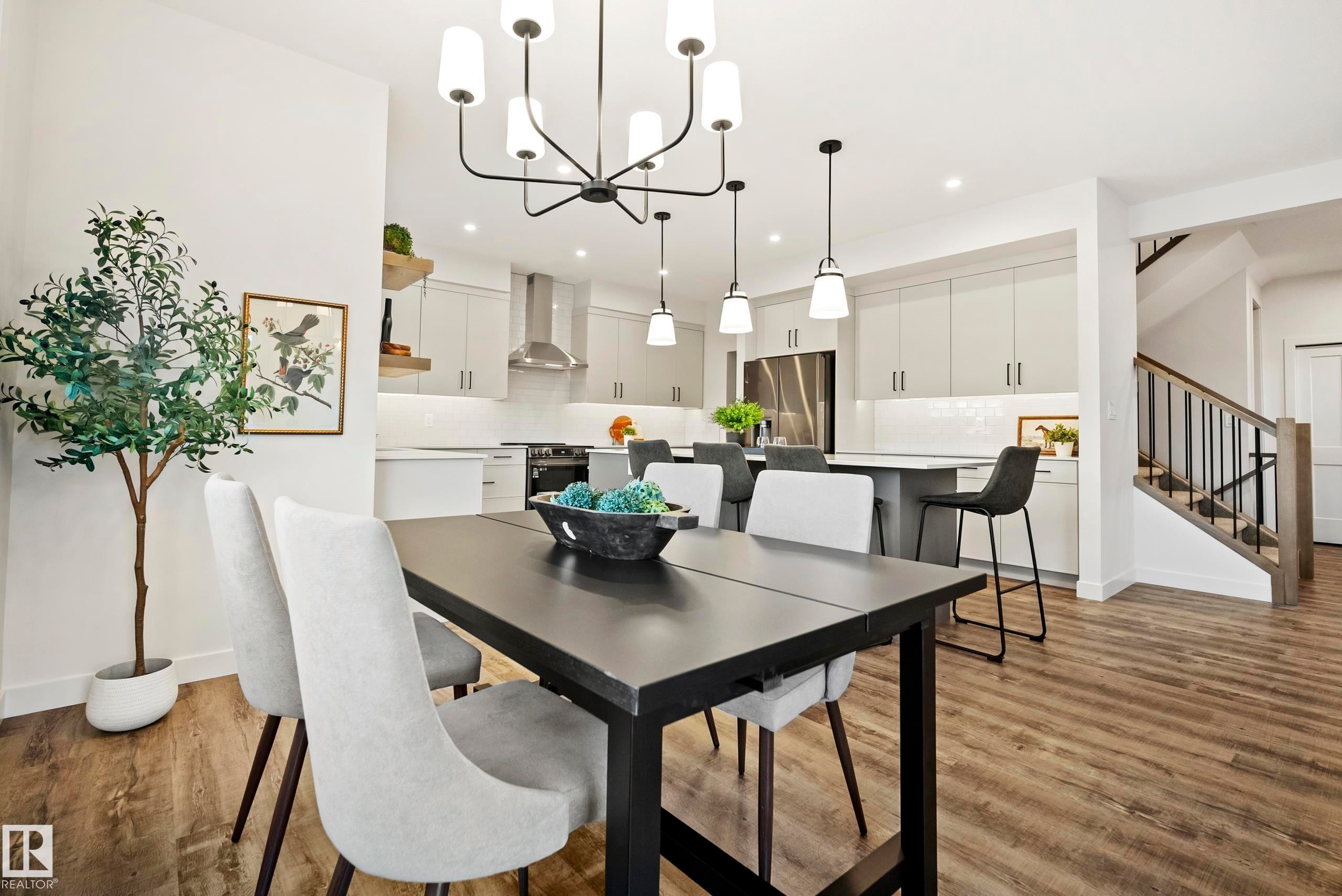 31 Prescott Close, Spruce Grove, AB - Indoor Photo Showing Dining Room