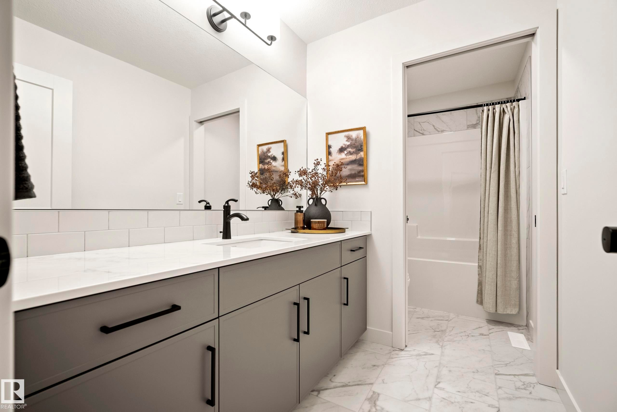 31 Prescott Close, Spruce Grove, AB - Indoor Photo Showing Bathroom