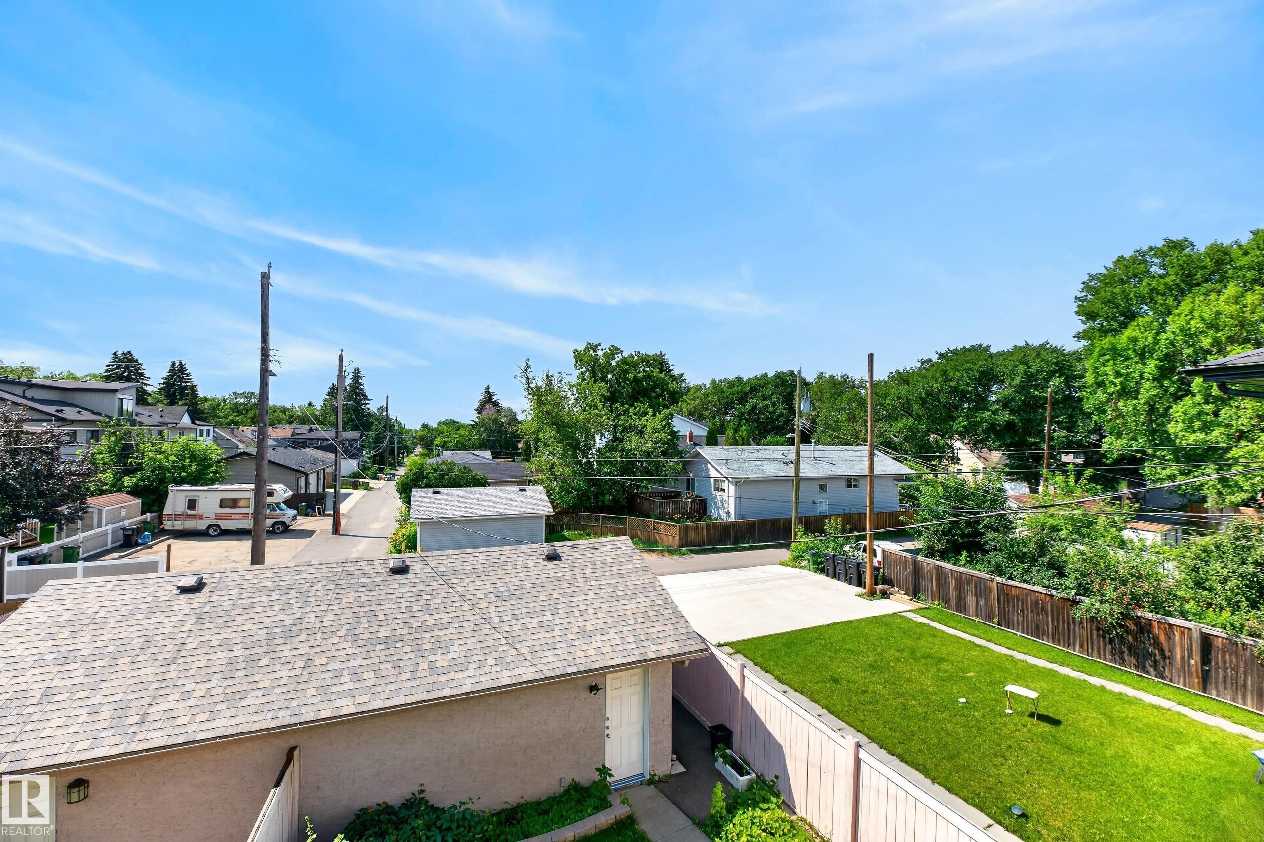 6514 106 Street Nw, Edmonton, AB - Outdoor