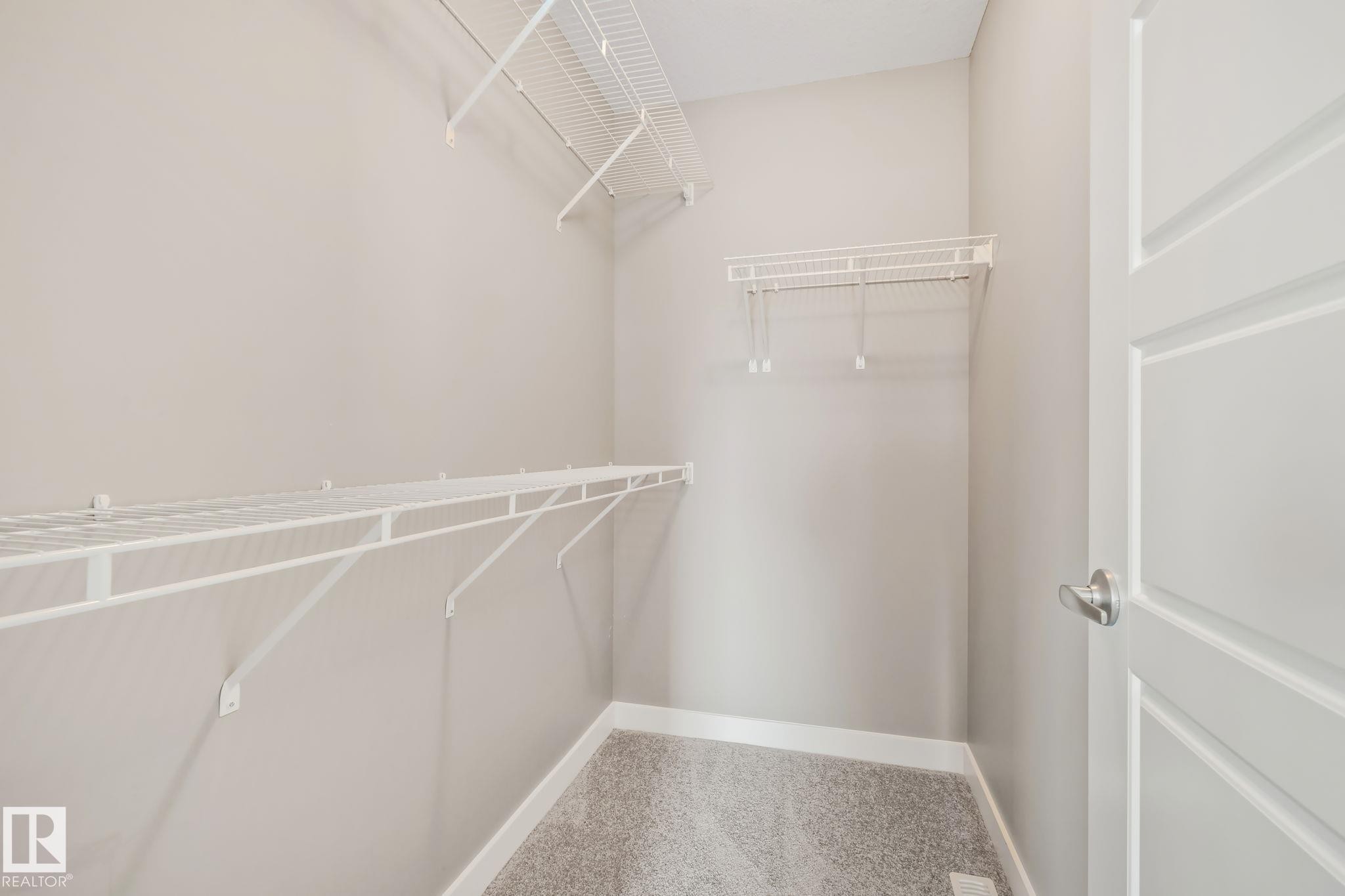 16715 40 Street Nw, Edmonton, AB - Indoor With Storage