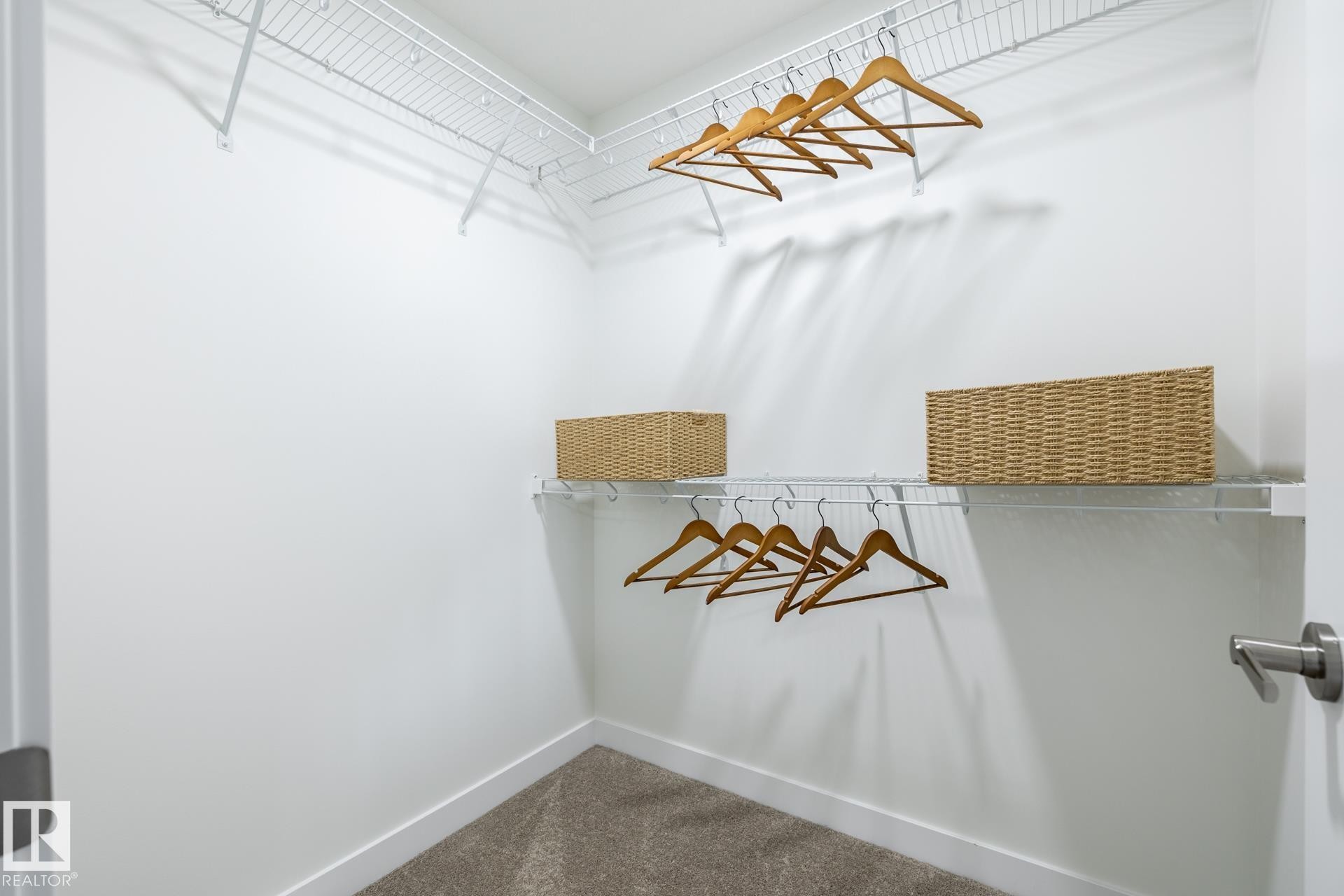 8614 97 Avenue, Morinville, AB - Indoor With Storage