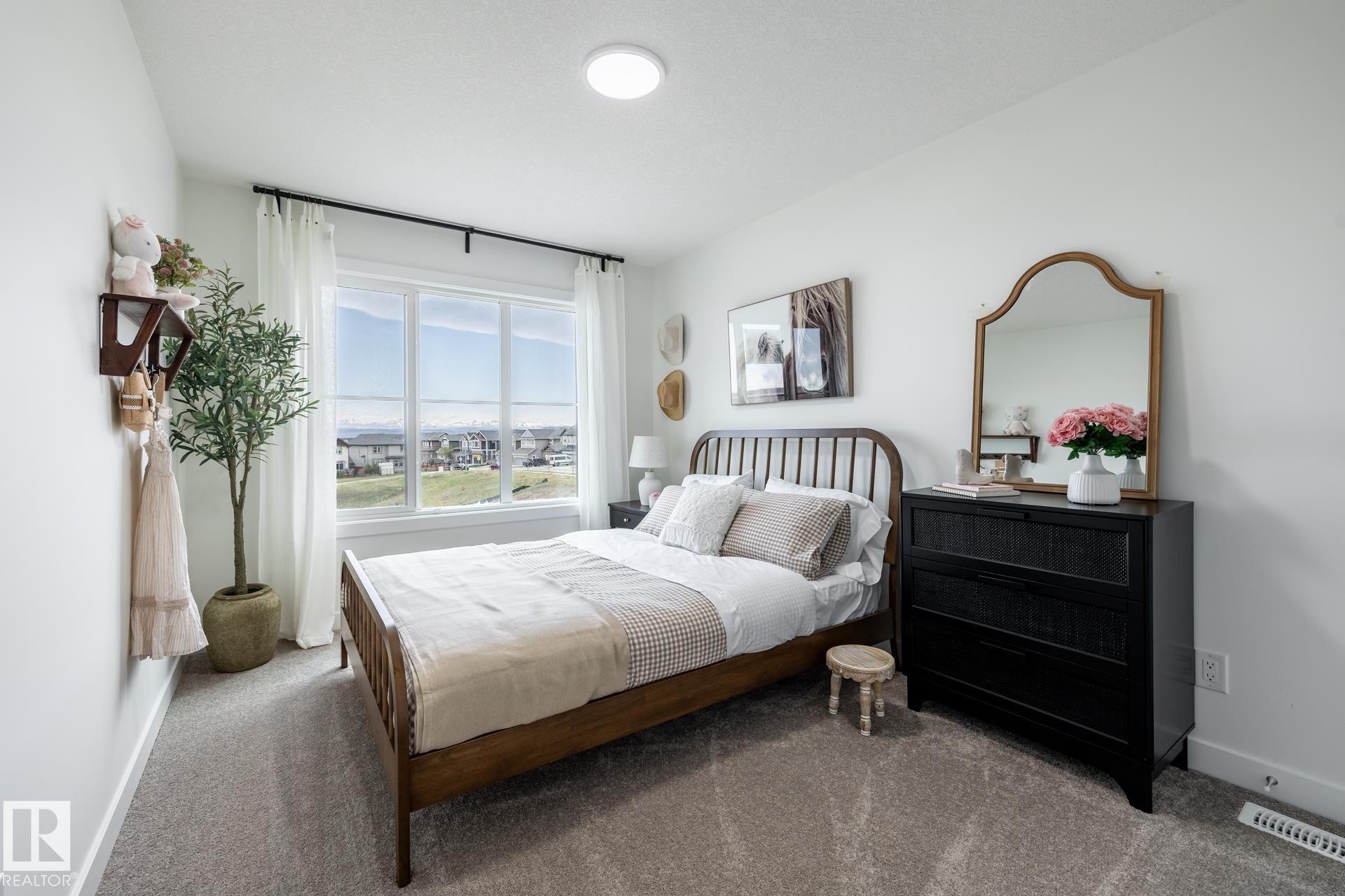 8614 97 Avenue, Morinville, AB - Indoor Photo Showing Bedroom