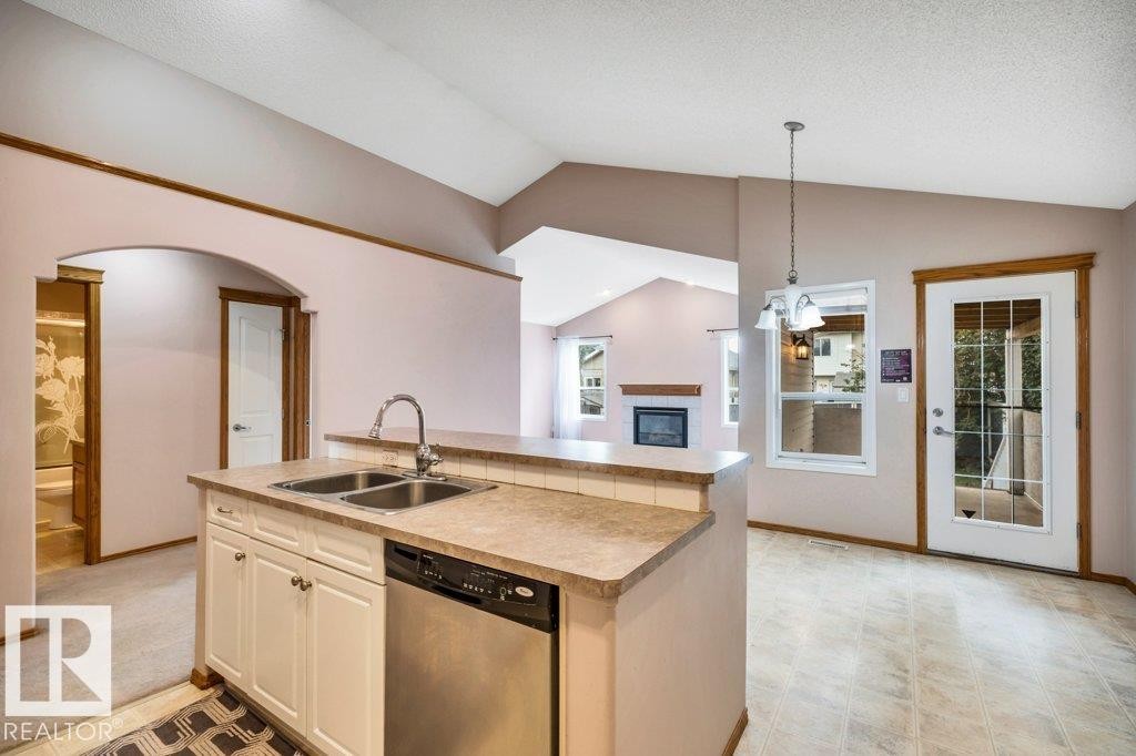4051 33 Street Nw, Edmonton, AB - Indoor Photo Showing Kitchen With Double Sink