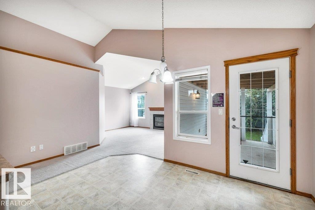 4051 33 Street Nw, Edmonton, AB - Indoor Photo Showing Other Room