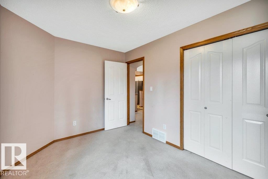 4051 33 Street Nw, Edmonton, AB - Indoor Photo Showing Other Room