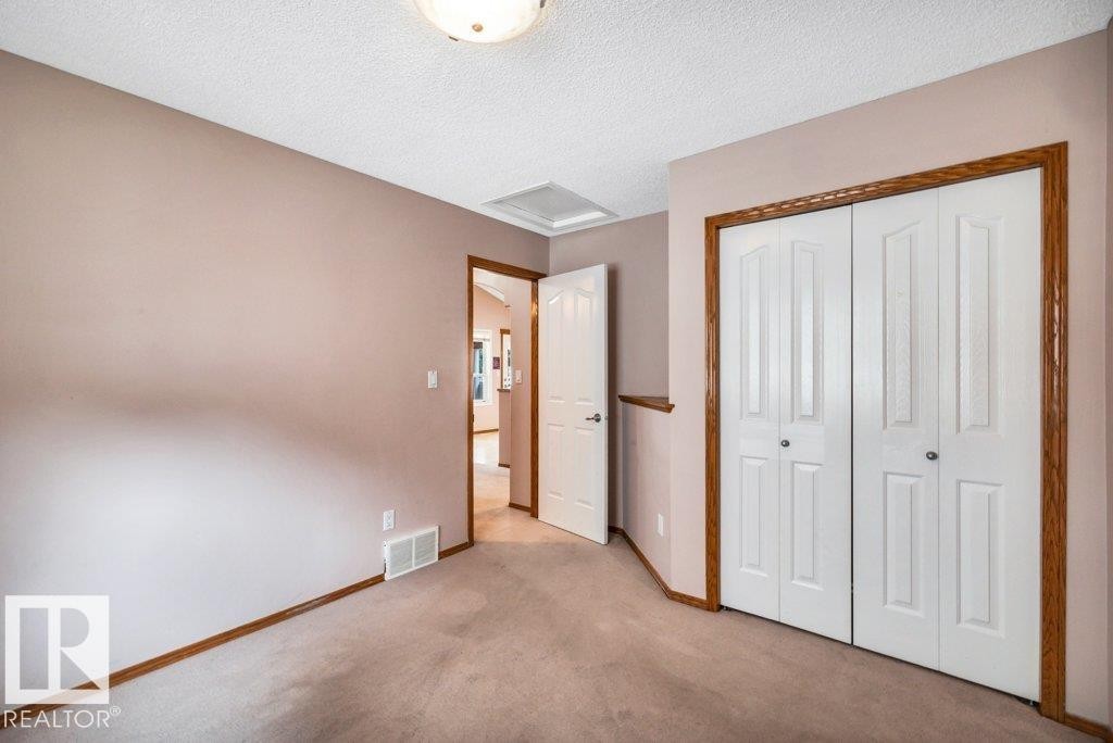 4051 33 Street Nw, Edmonton, AB - Indoor Photo Showing Other Room