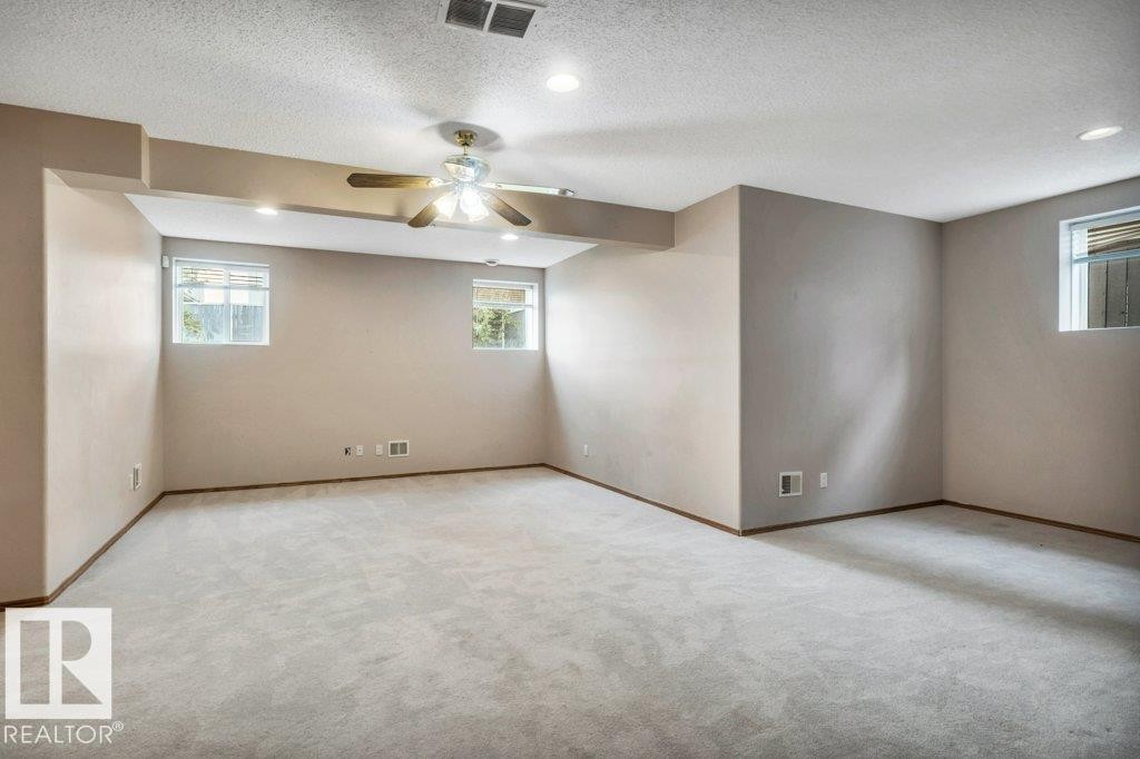 4051 33 Street Nw, Edmonton, AB - Indoor Photo Showing Other Room