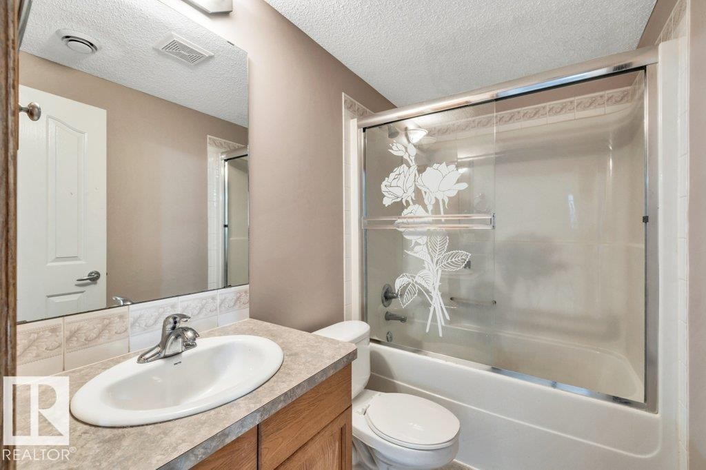 4051 33 Street Nw, Edmonton, AB - Indoor Photo Showing Bathroom