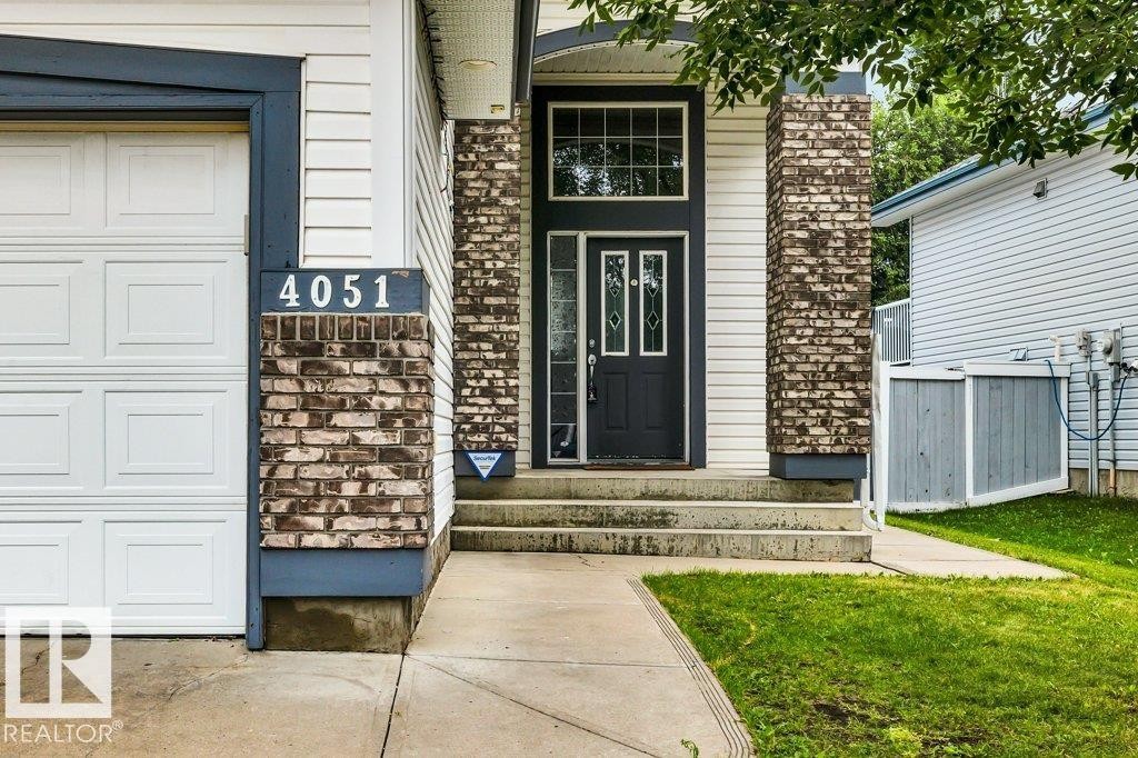 4051 33 Street Nw, Edmonton, AB - Outdoor