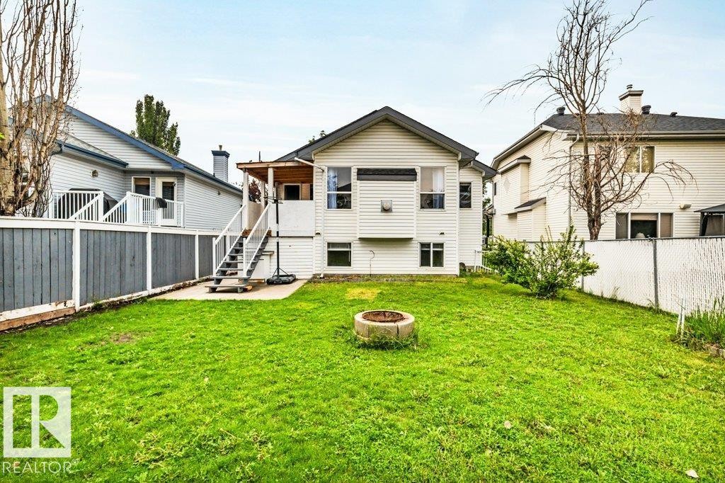4051 33 Street Nw, Edmonton, AB - Outdoor