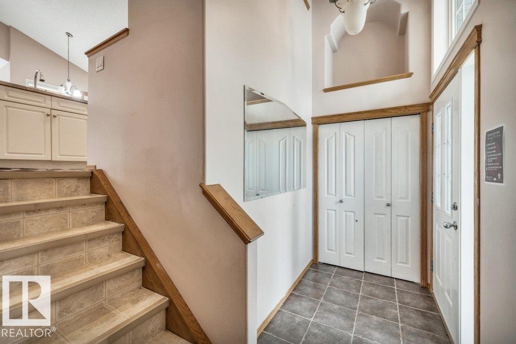 4051 33 Street Nw, Edmonton, AB - Indoor Photo Showing Other Room