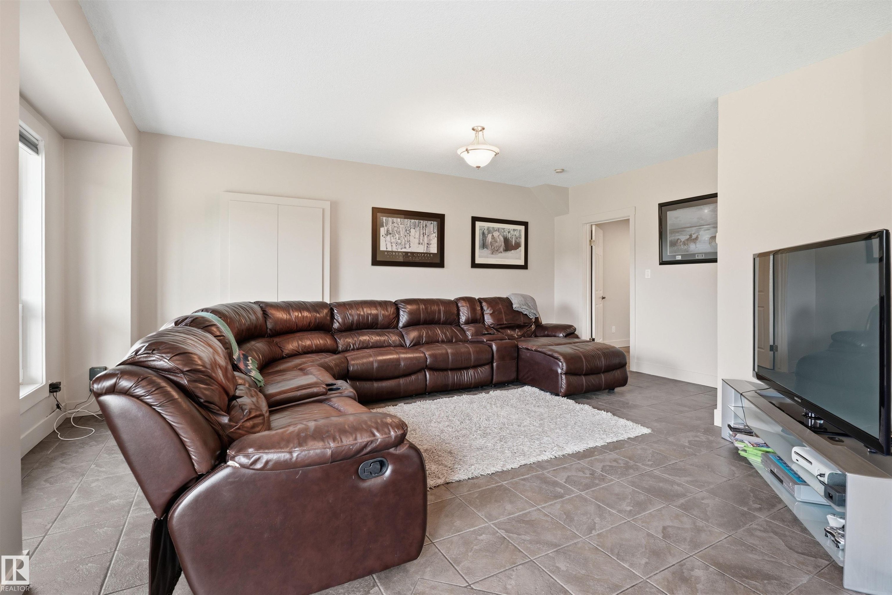 #43 27507 Twp Road 544, Rural Sturgeon County, AB - Indoor Photo Showing Living Room