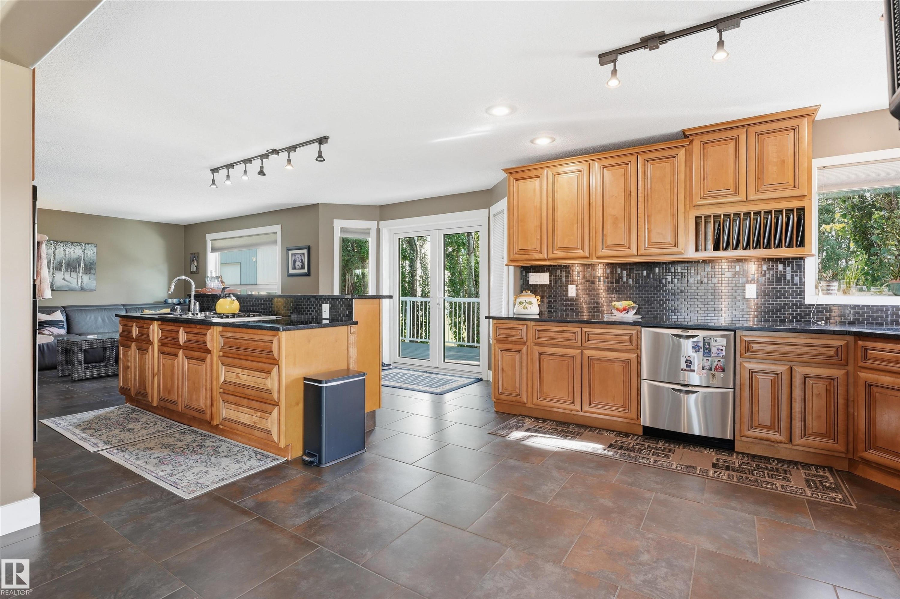 #43 27507 Twp Road 544, Rural Sturgeon County, AB - Indoor Photo Showing Kitchen
