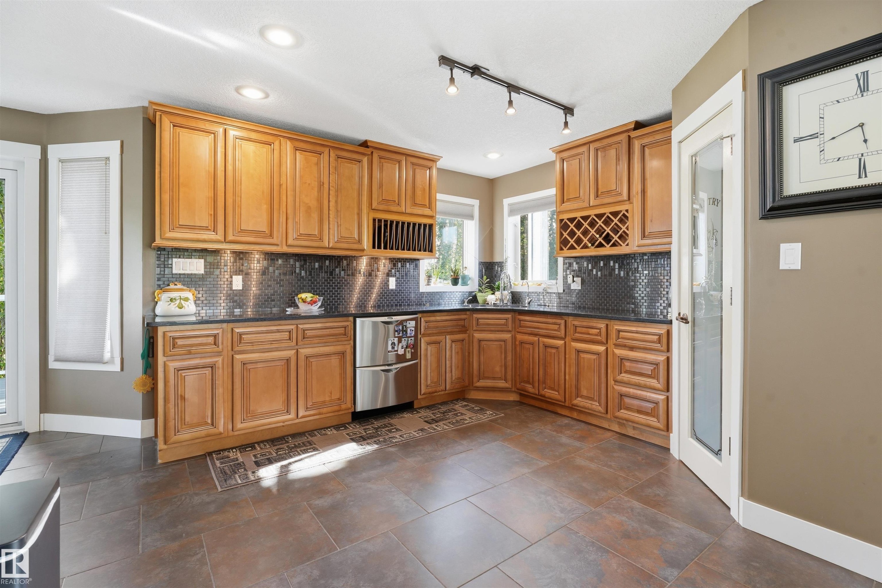 #43 27507 Twp Road 544, Rural Sturgeon County, AB - Indoor Photo Showing Kitchen With Double Sink