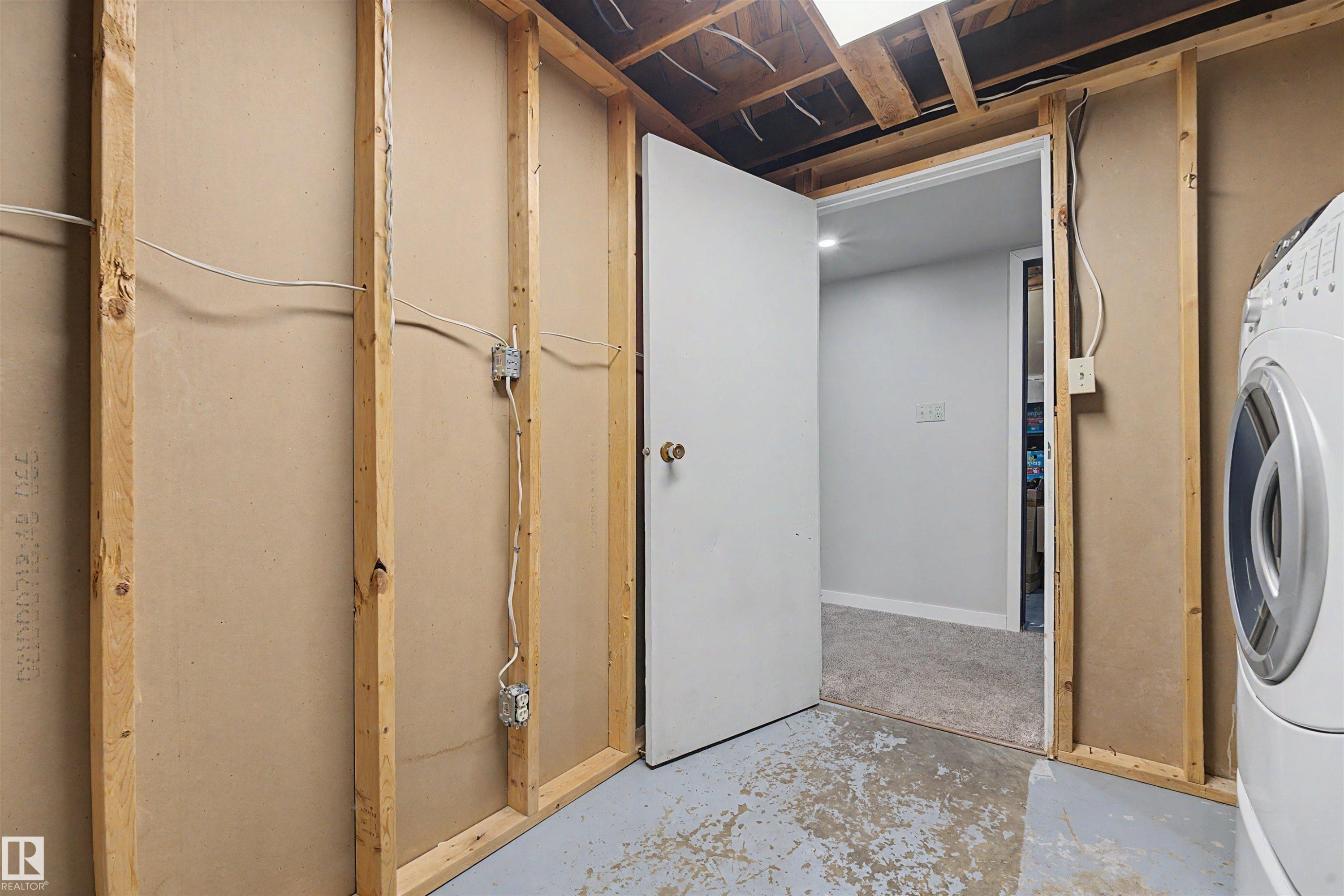 16608 109 Street Nw, Edmonton, AB - Indoor Photo Showing Laundry Room